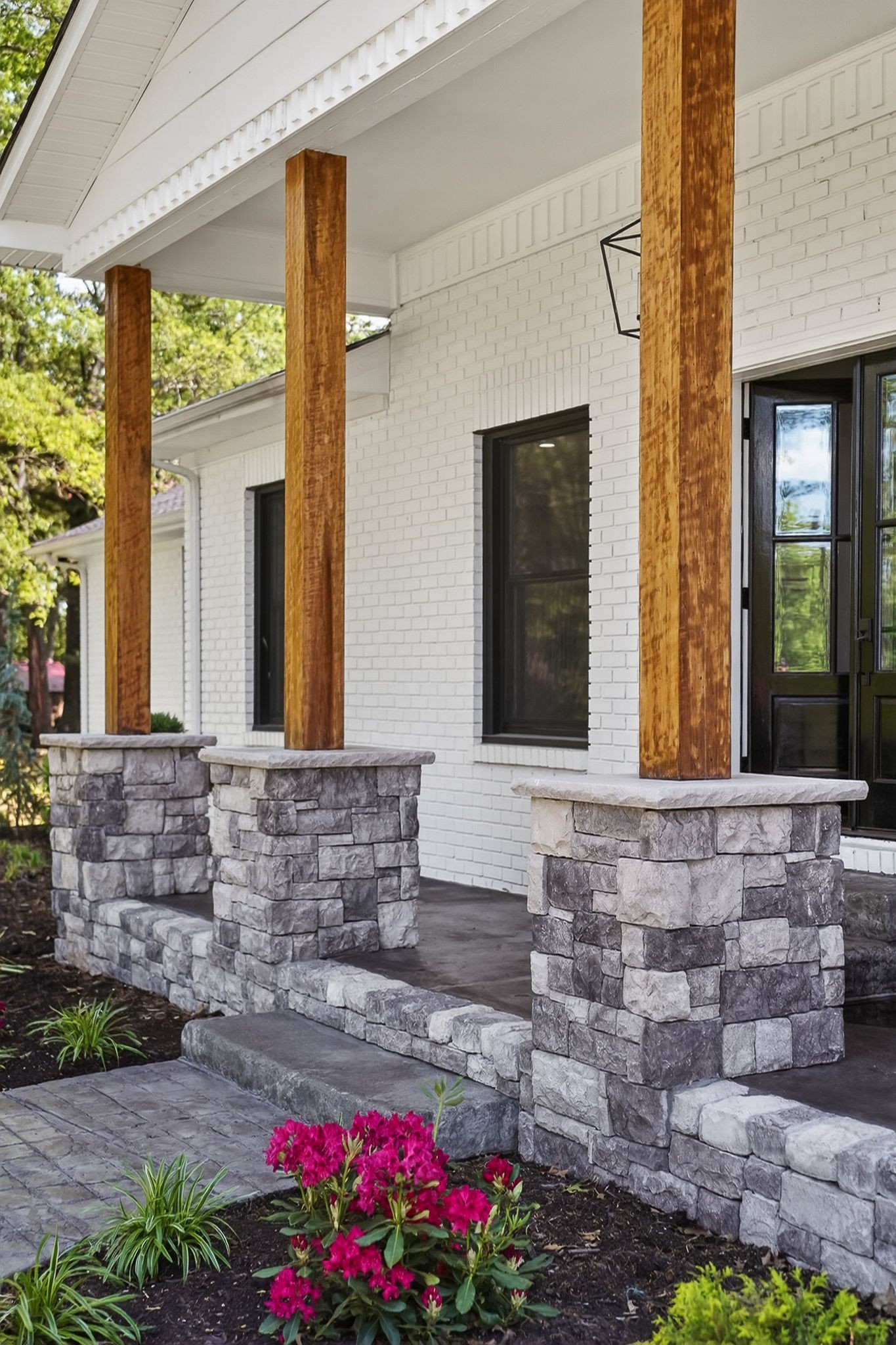 28 Lakeland Dr