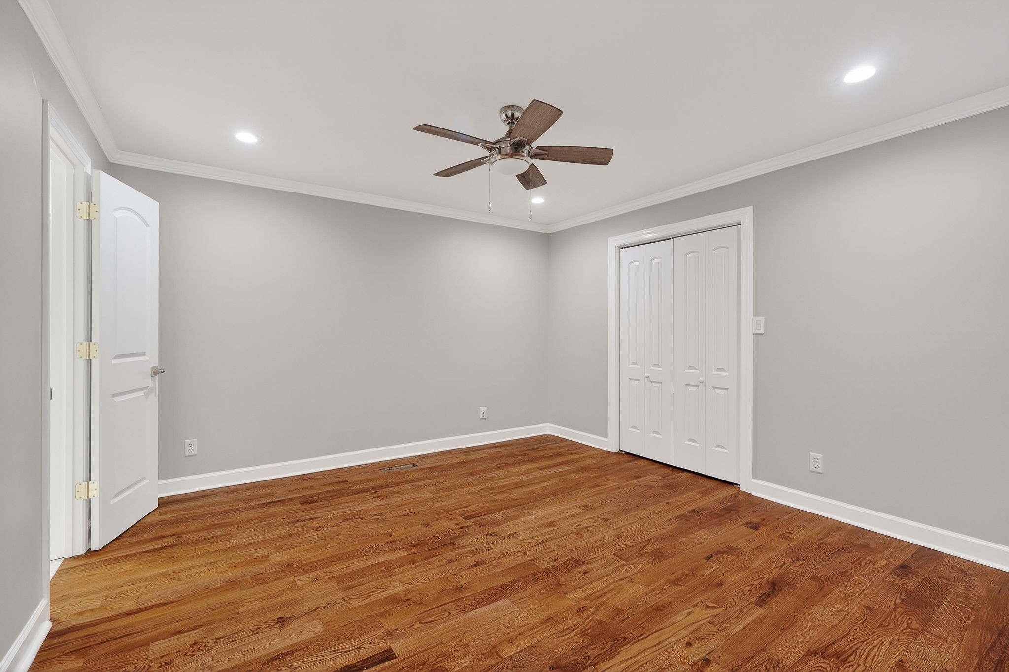 28 Lakeland Dr