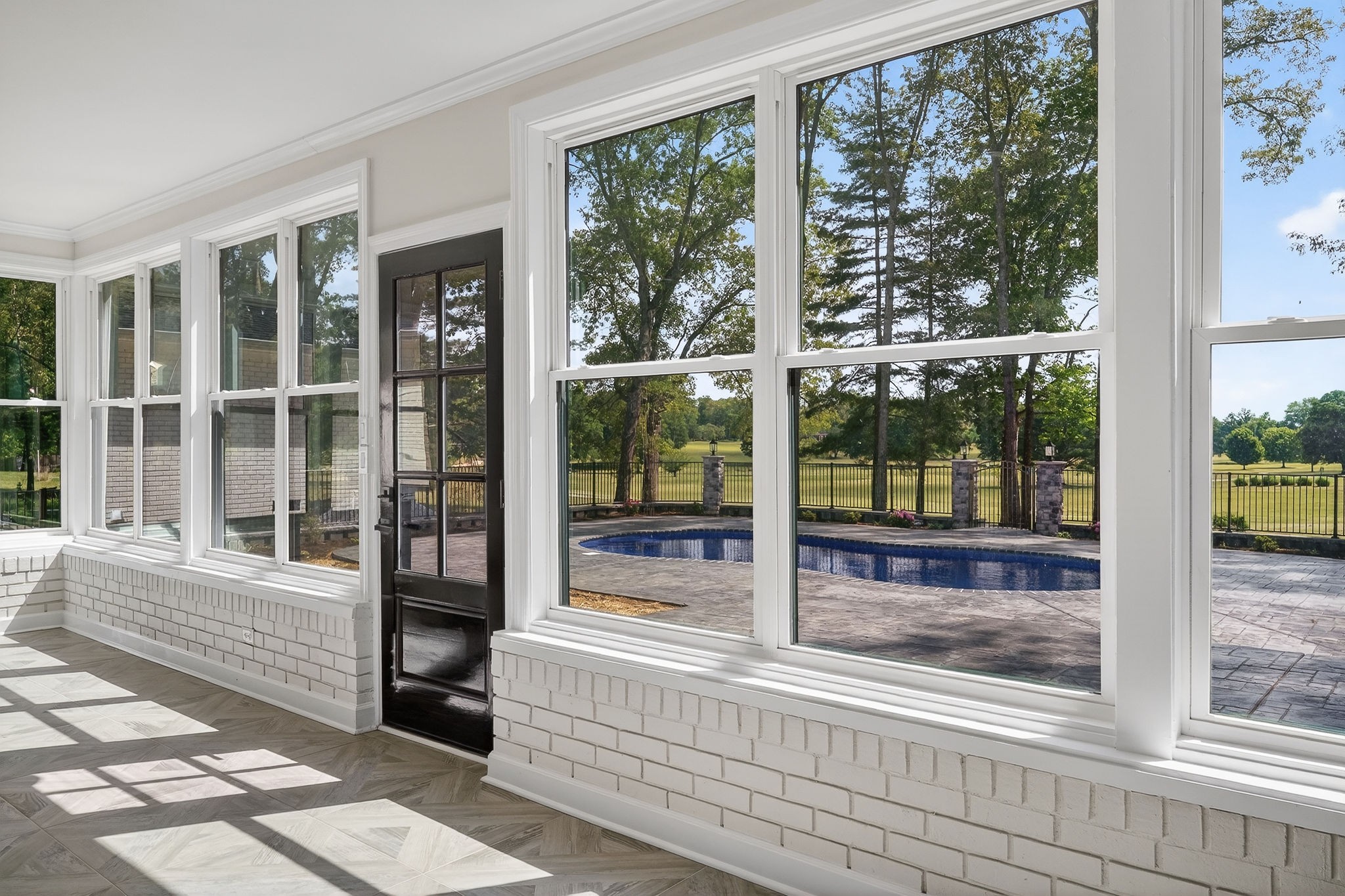 28 Lakeland Dr