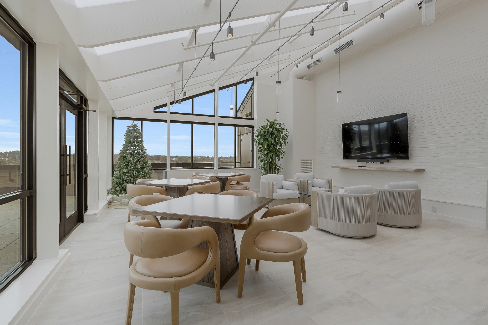 3901 West End Ave Unit: 408