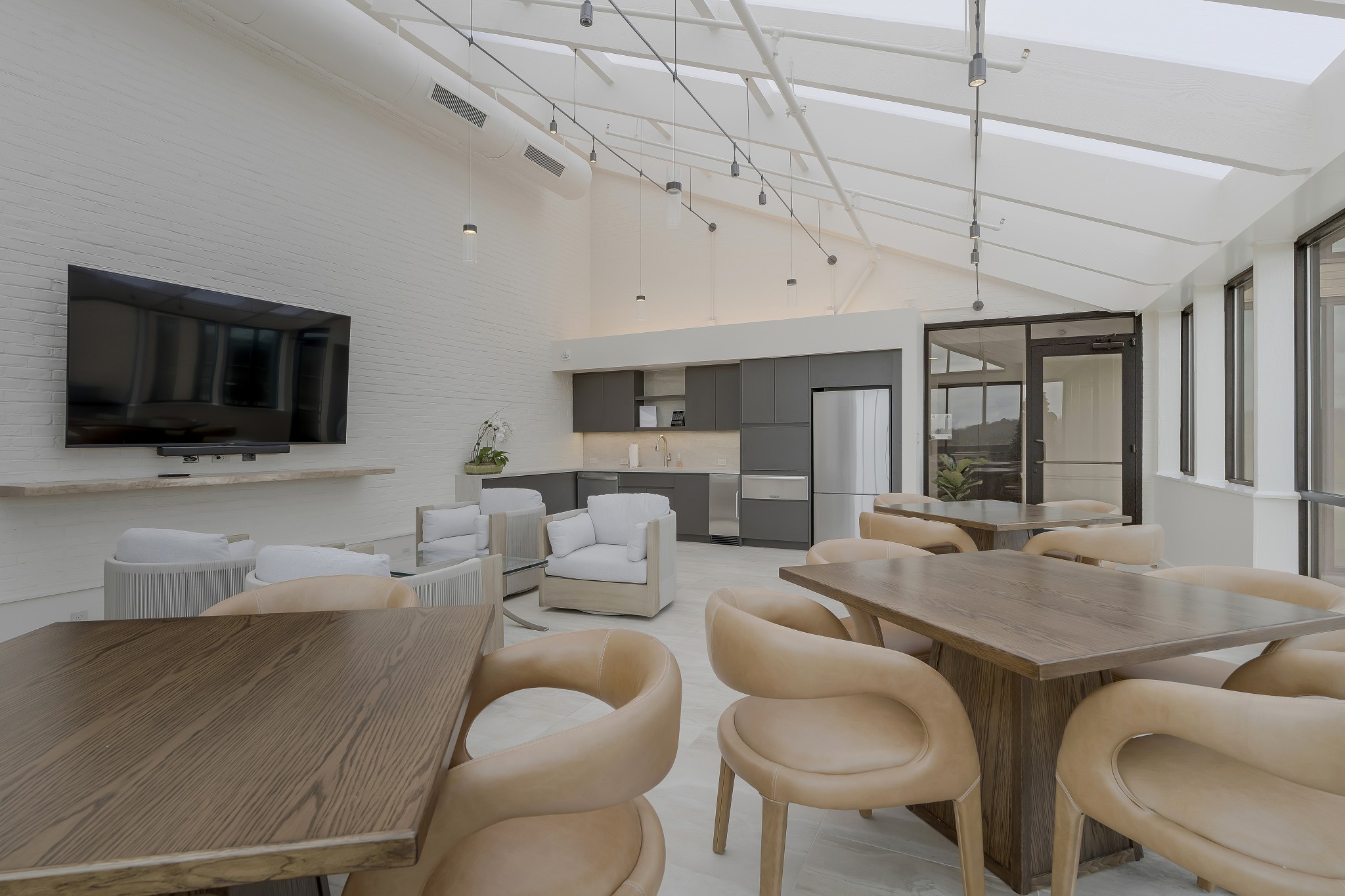 3901 West End Ave Unit: 408