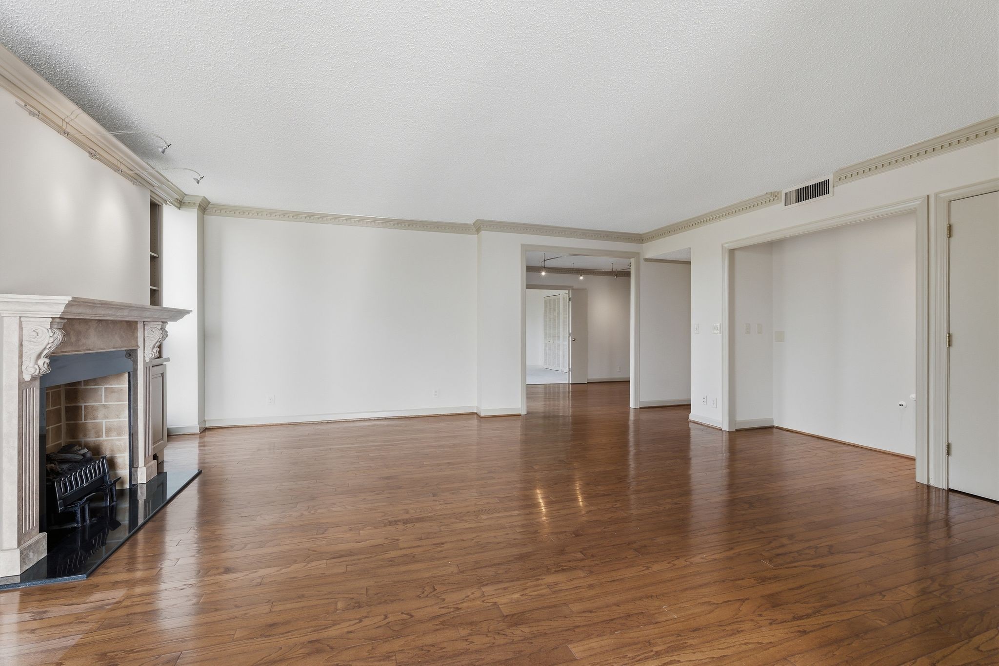 3901 West End Ave Unit: 408
