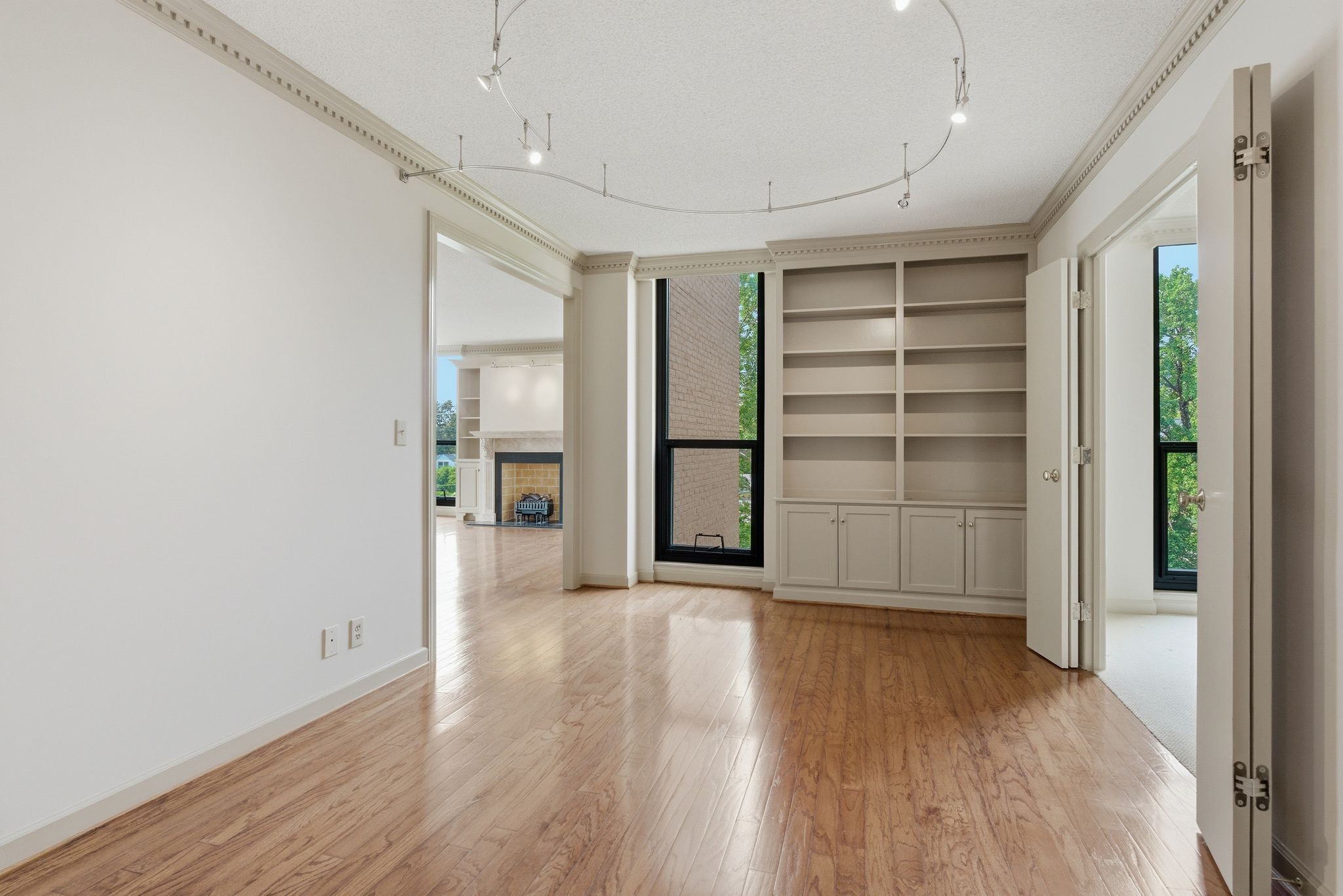3901 West End Ave Unit: 408