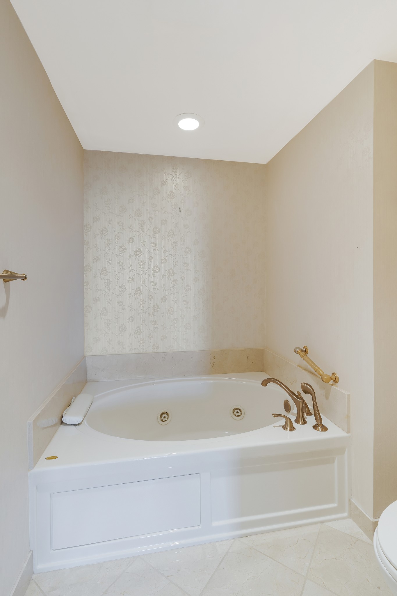 3901 West End Ave Unit: 408