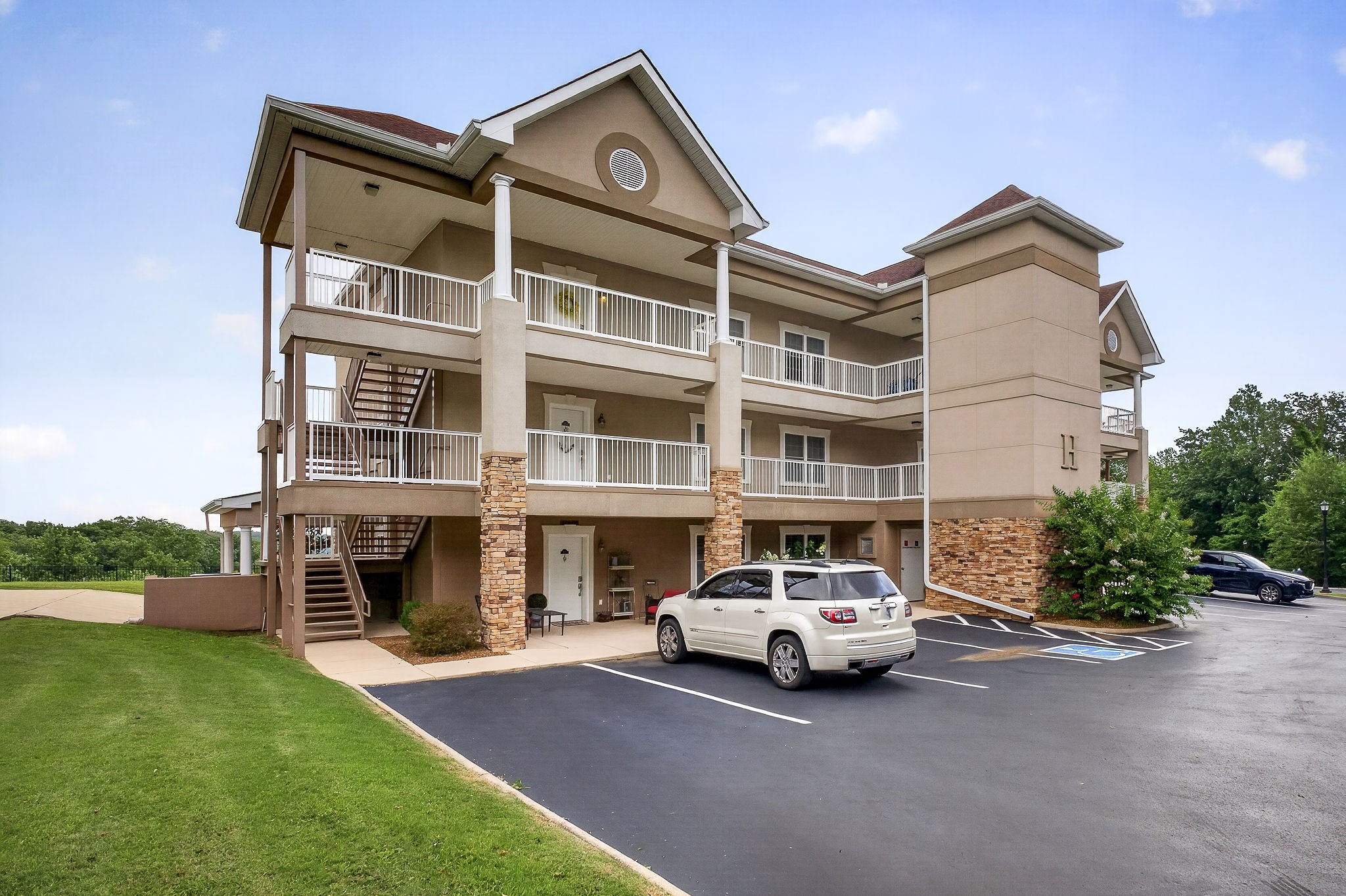 7100 Dale Ridge Rd Unit: H-5
