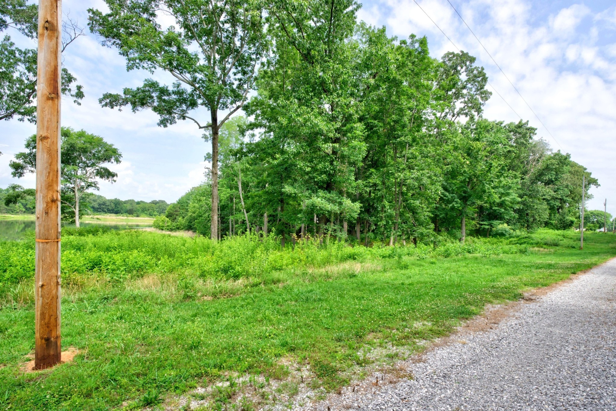472 Eagle View Ln