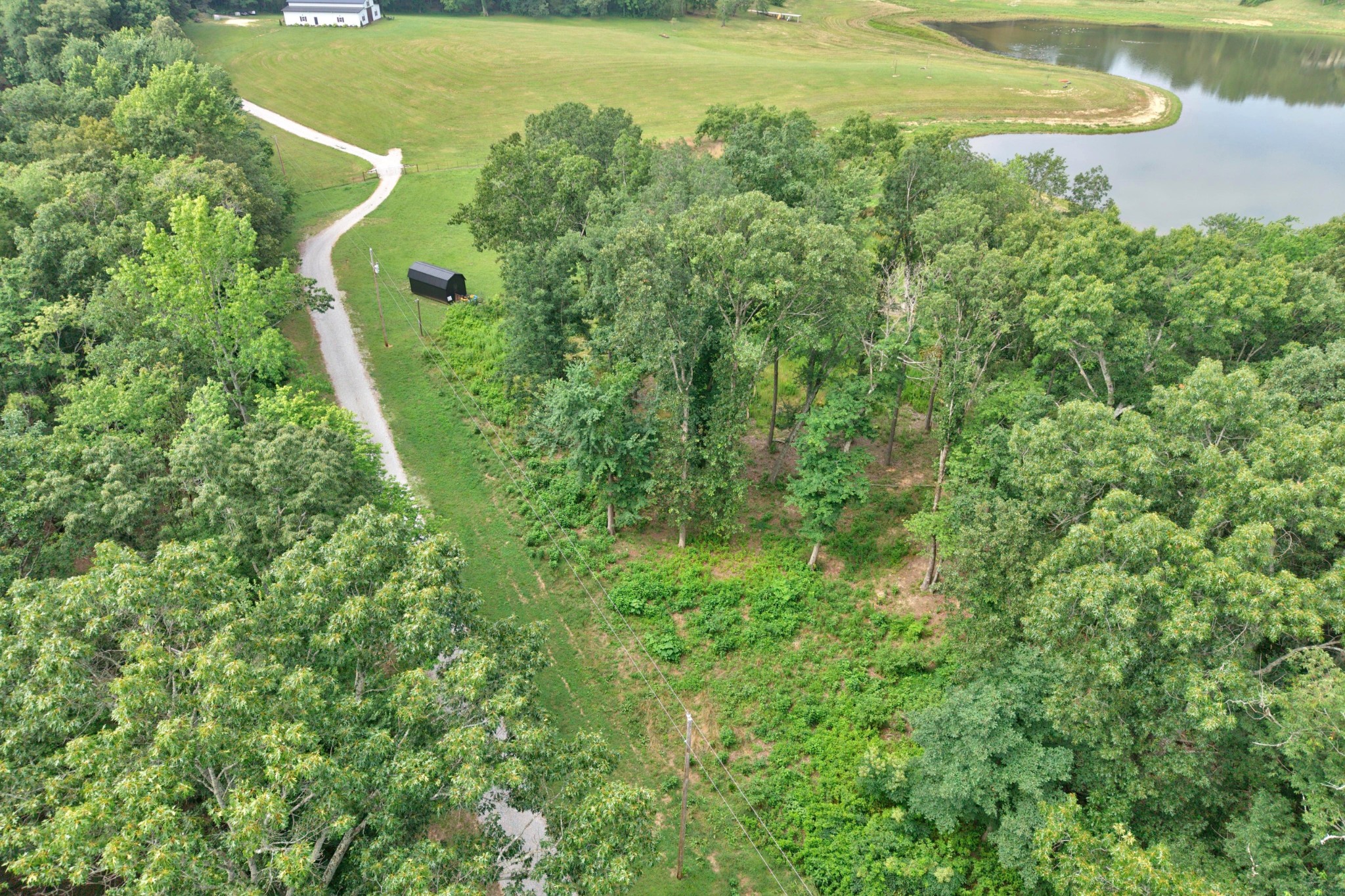 472 Eagle View Ln