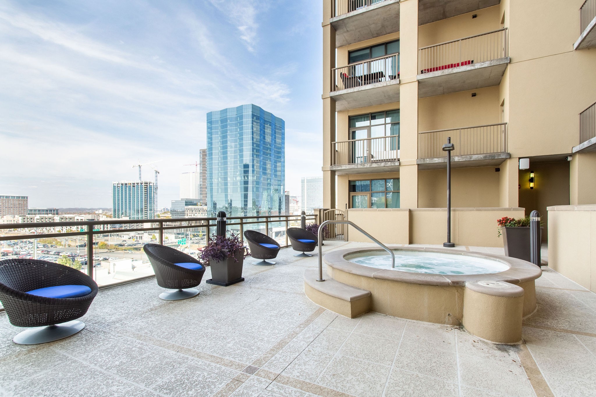 1510 Demonbreun St Unit: 1207