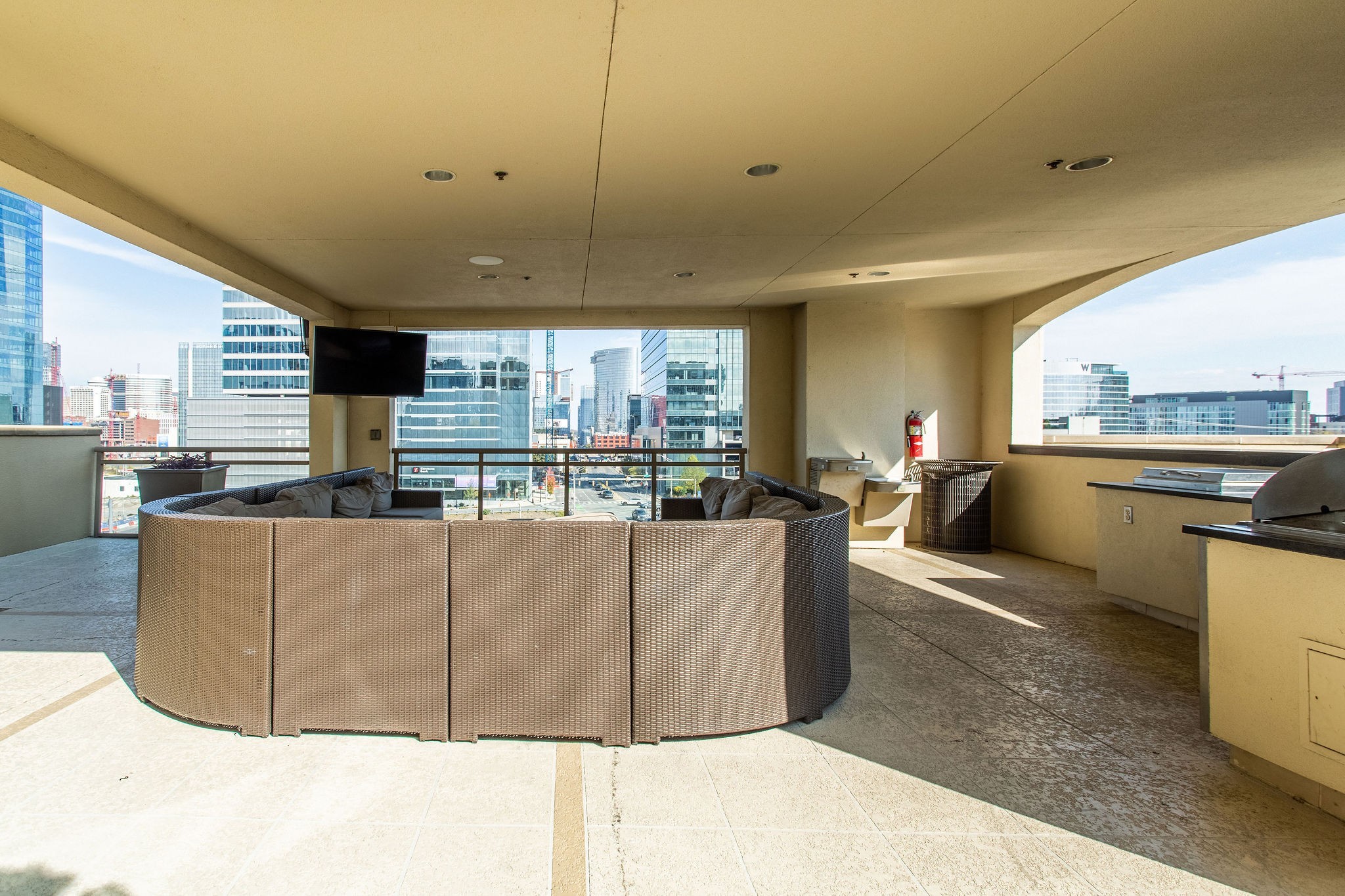 1510 Demonbreun St Unit: 1207
