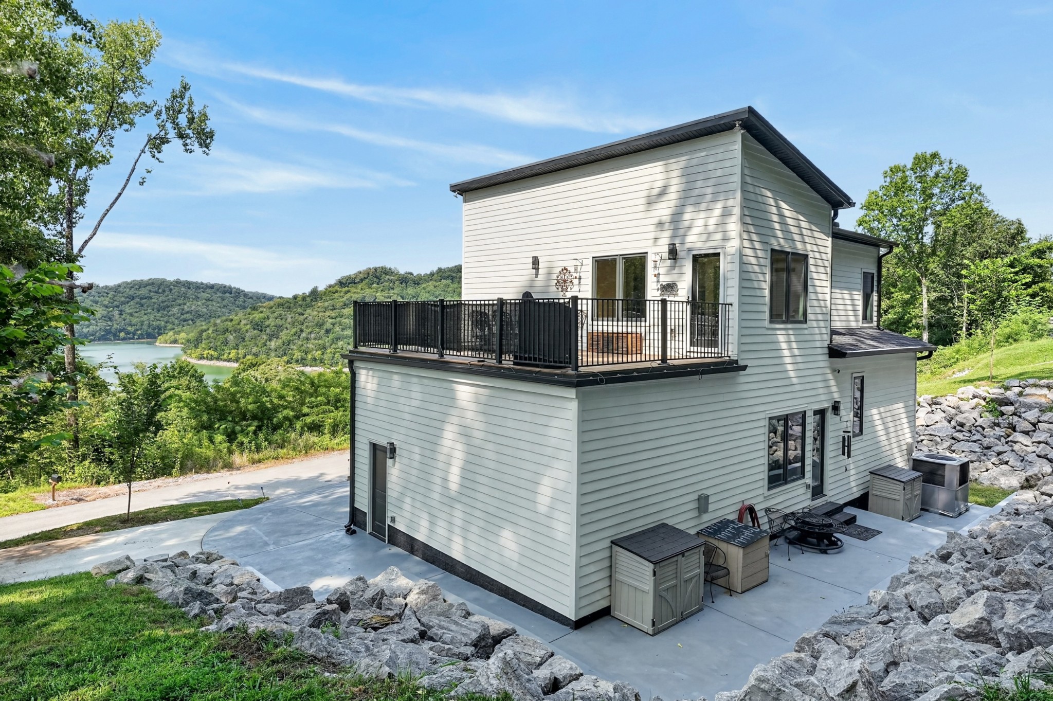 2343 Shoreside Dr