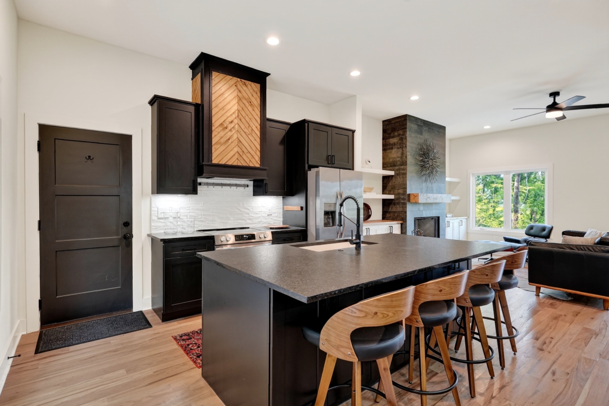 2343 Shoreside Dr