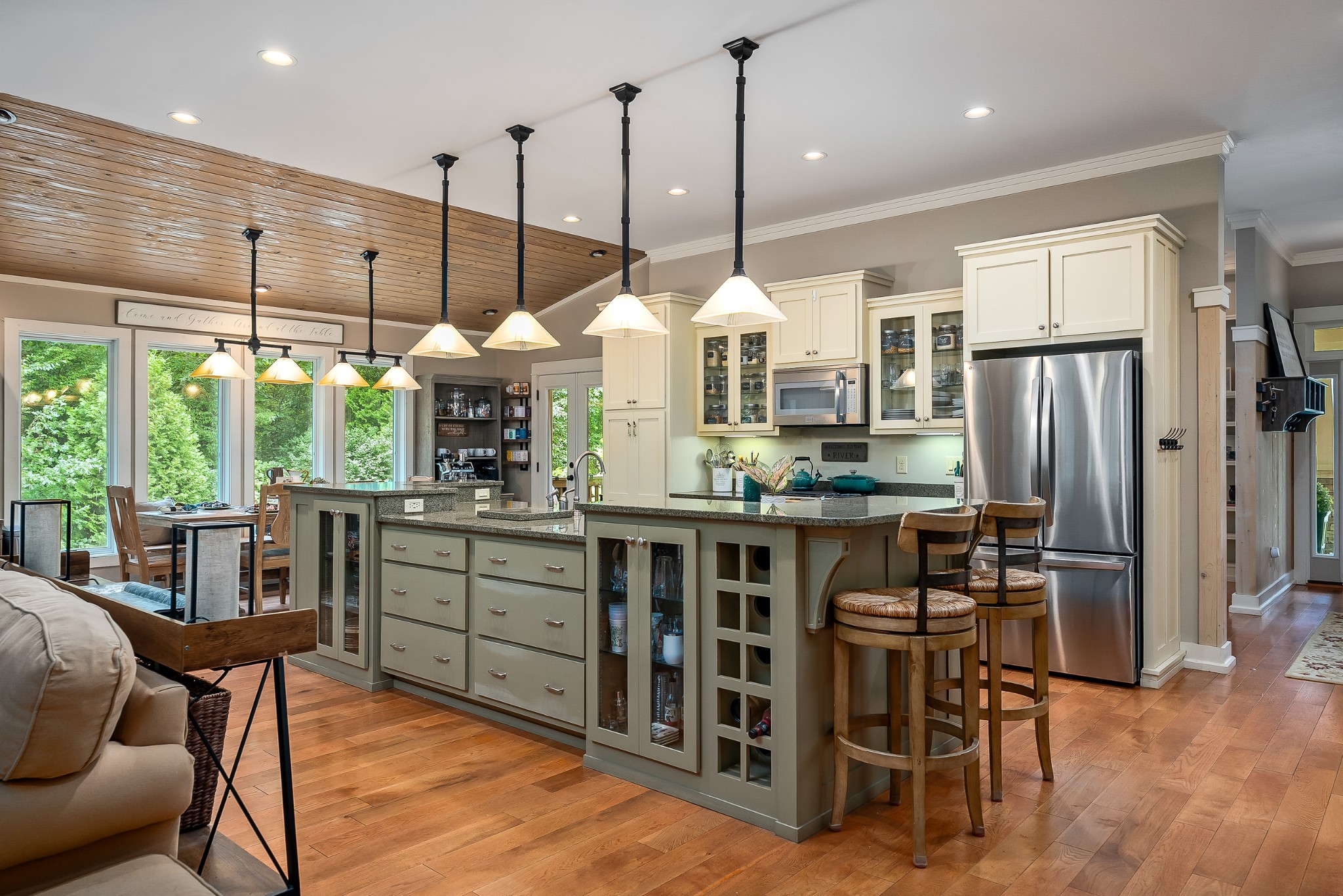 18 Admiral Ln