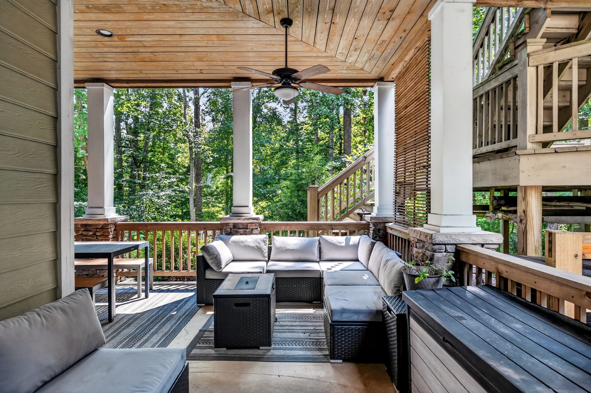 18 Admiral Ln