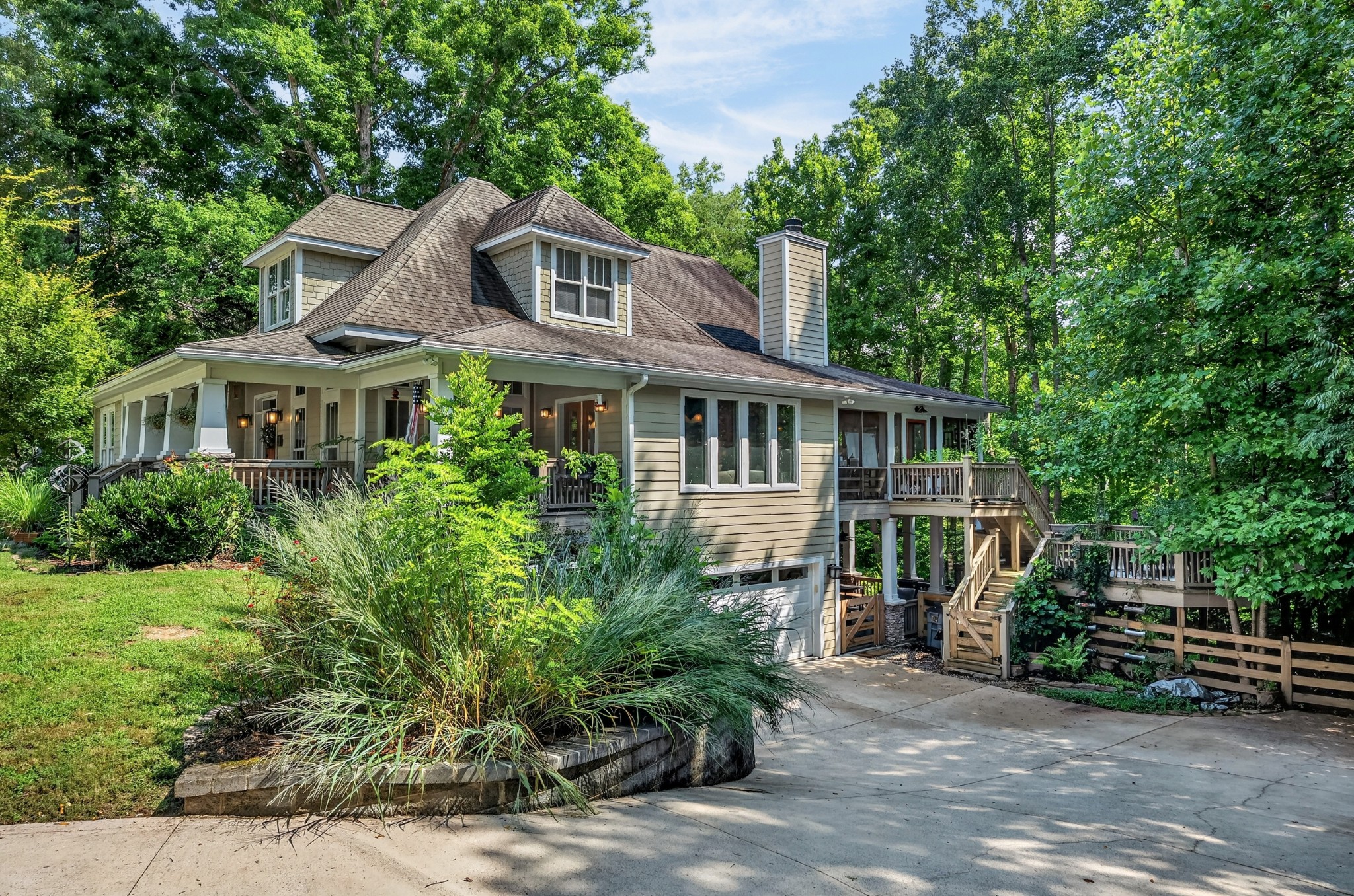 18 Admiral Ln