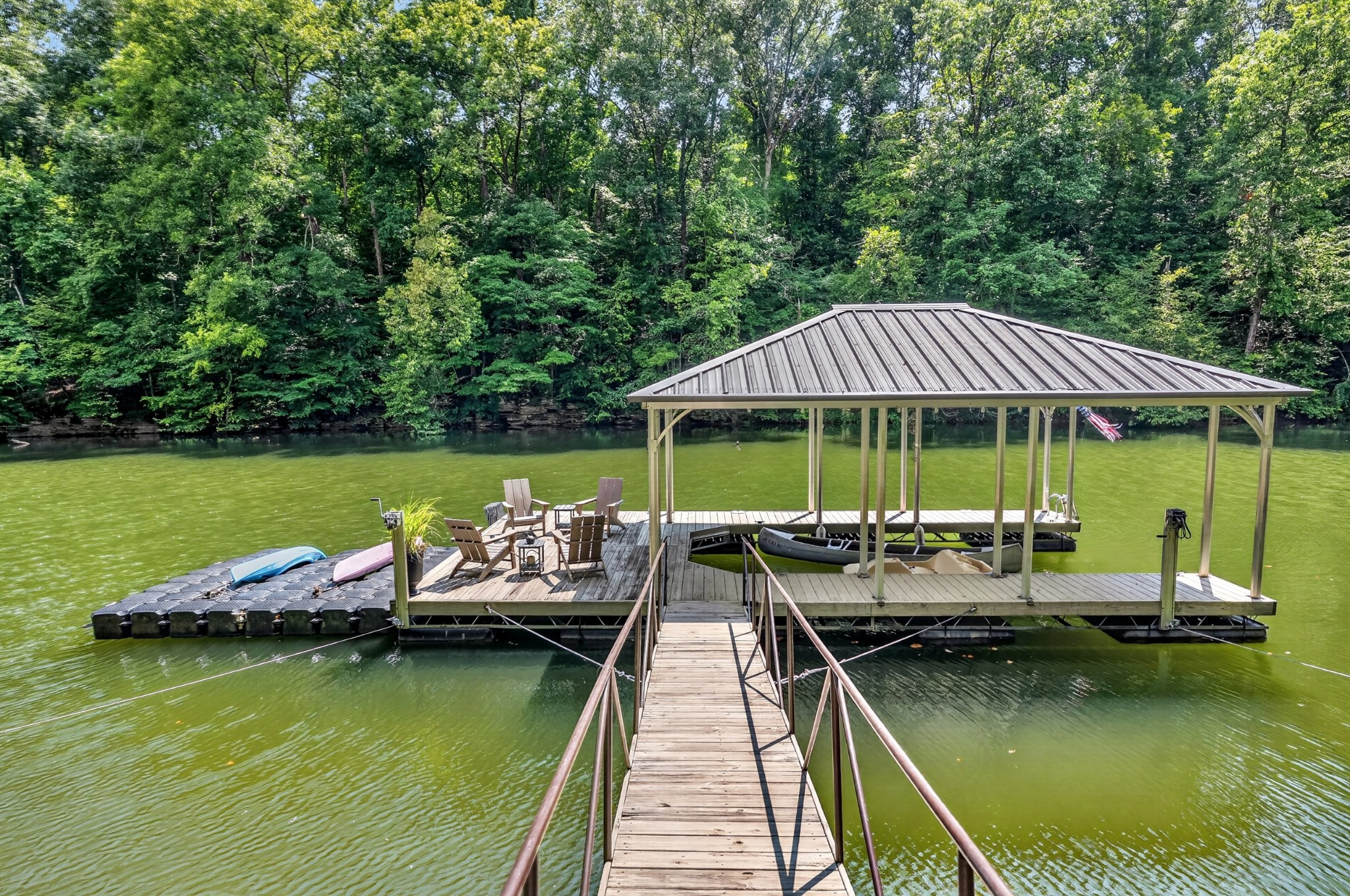 18 Admiral Ln