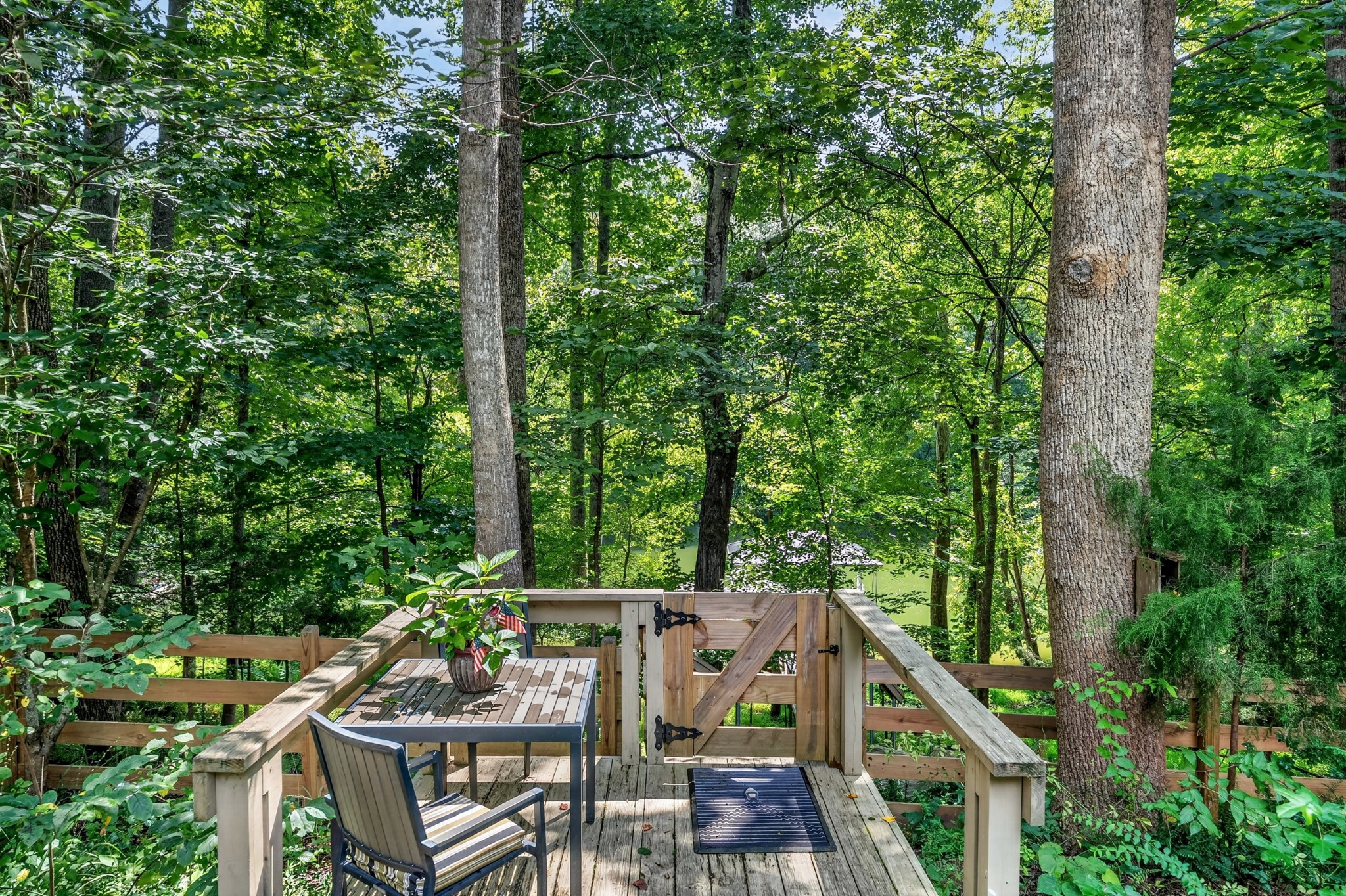 18 Admiral Ln