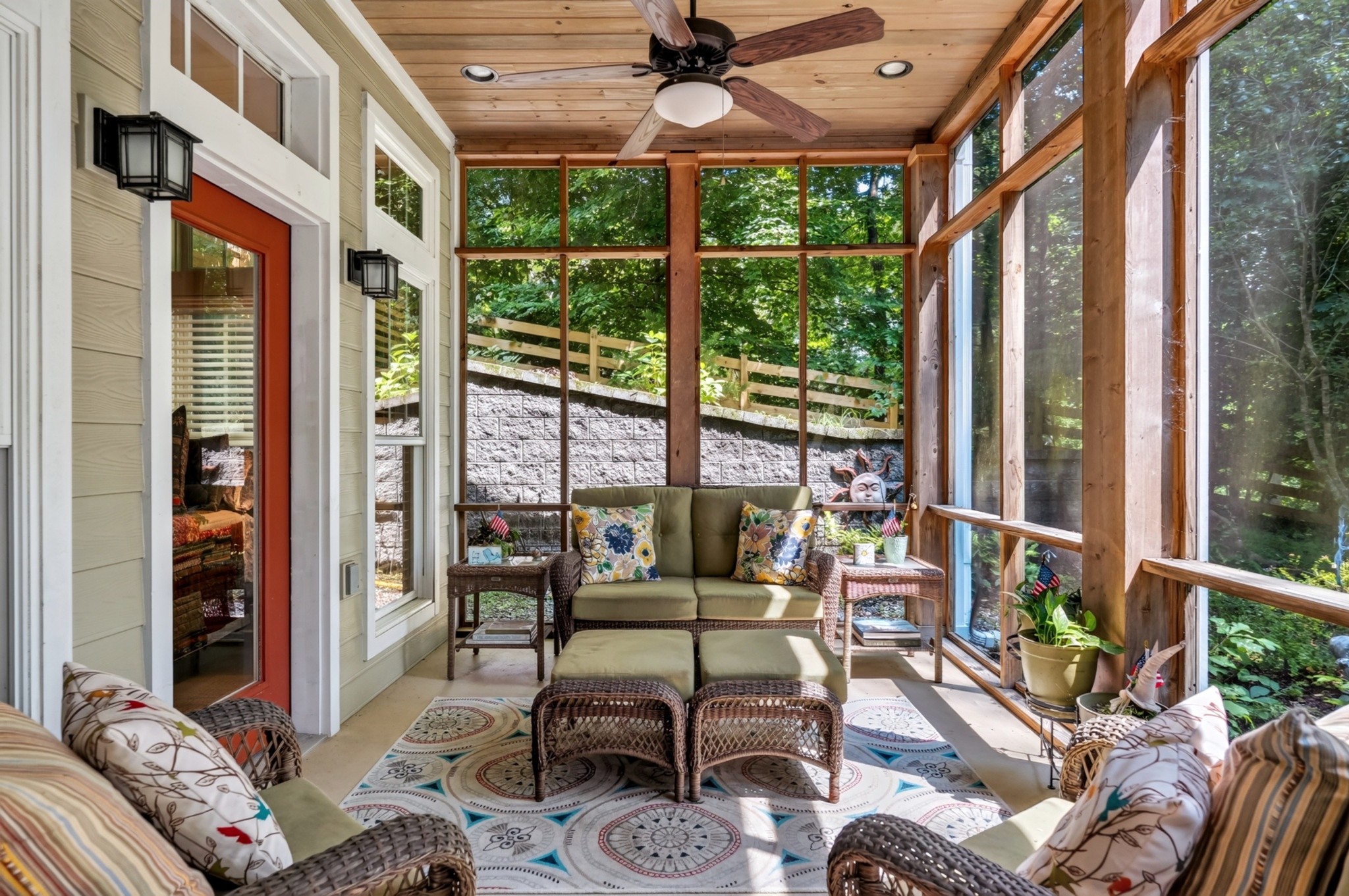 18 Admiral Ln