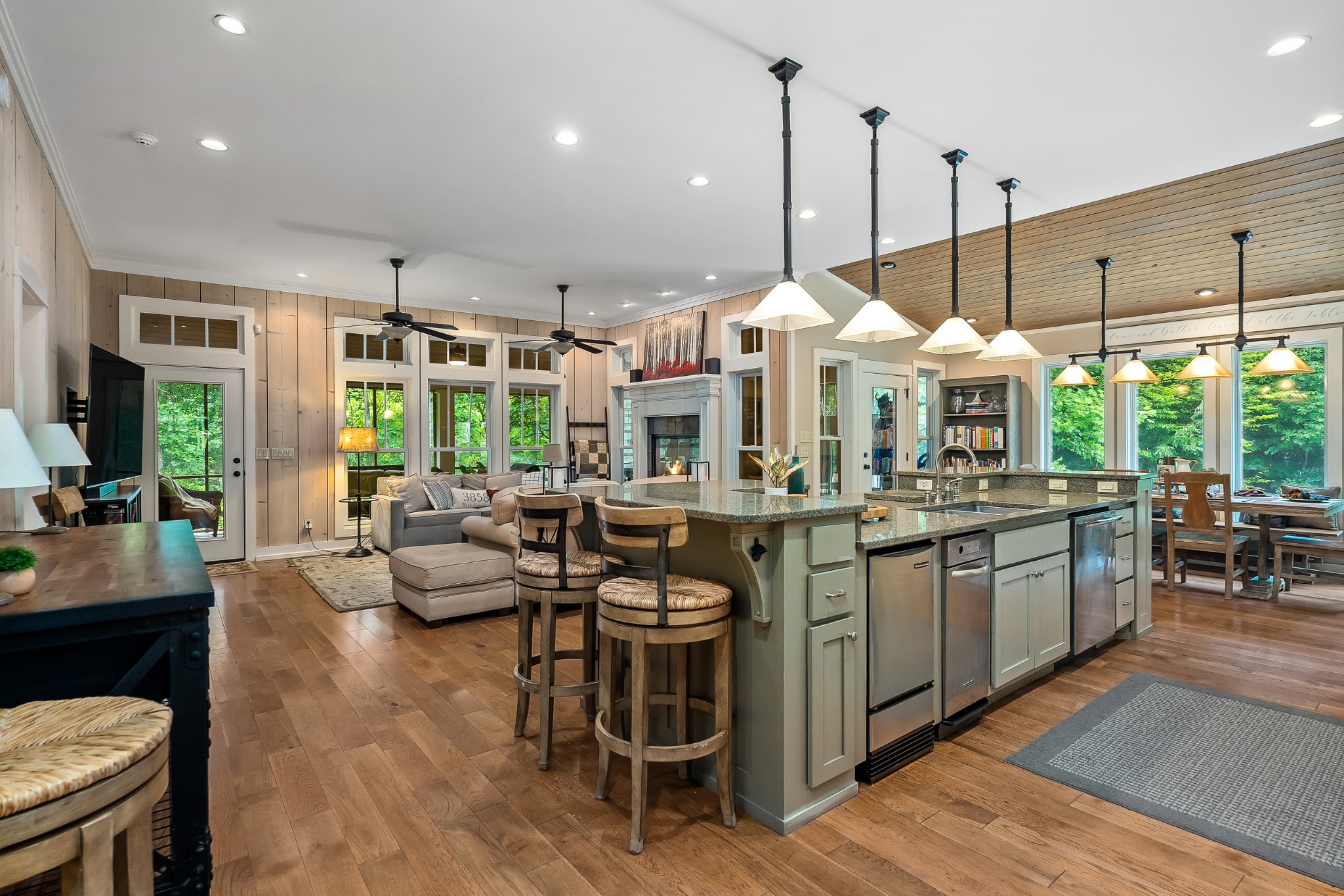 18 Admiral Ln