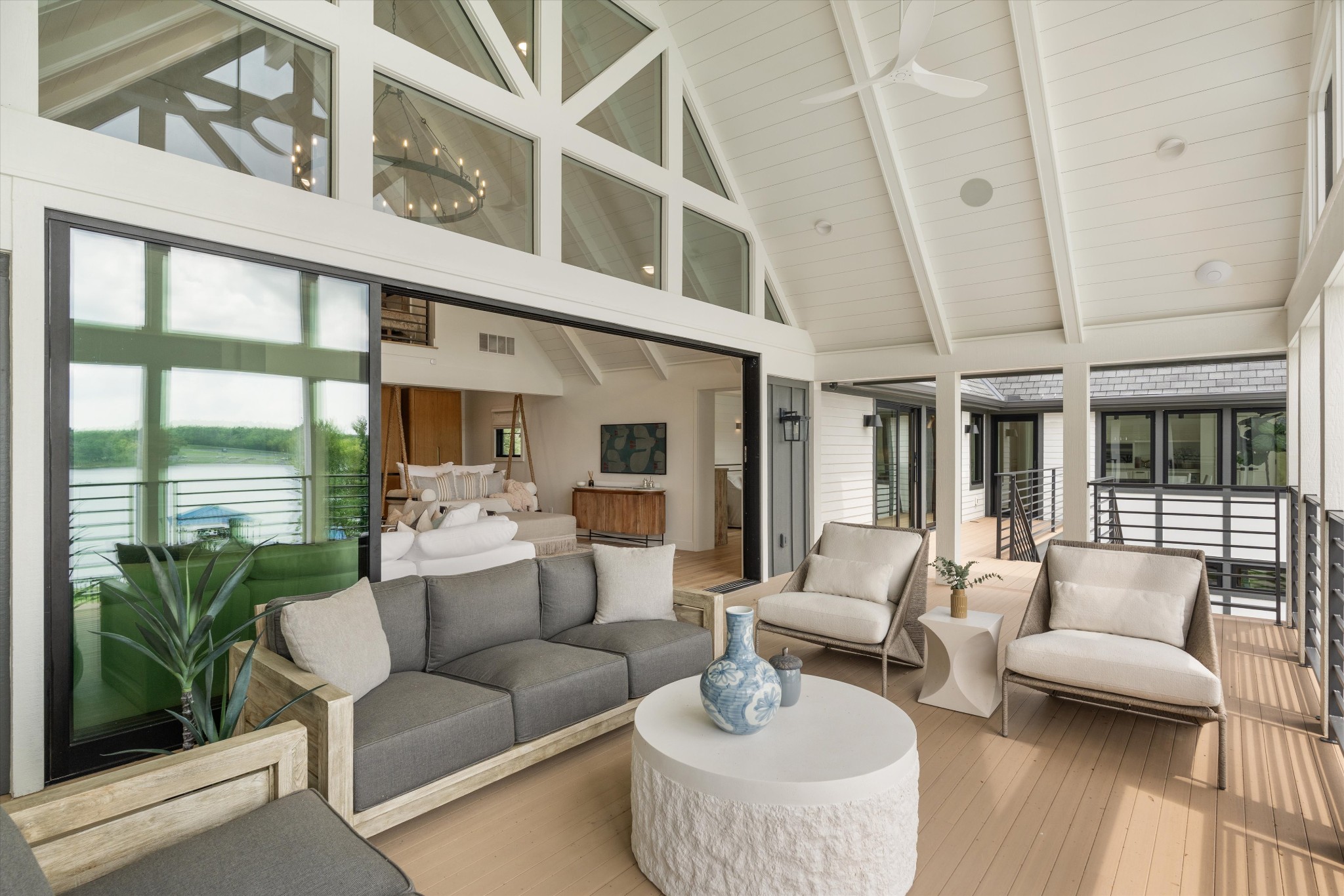 311 Harbor Dr