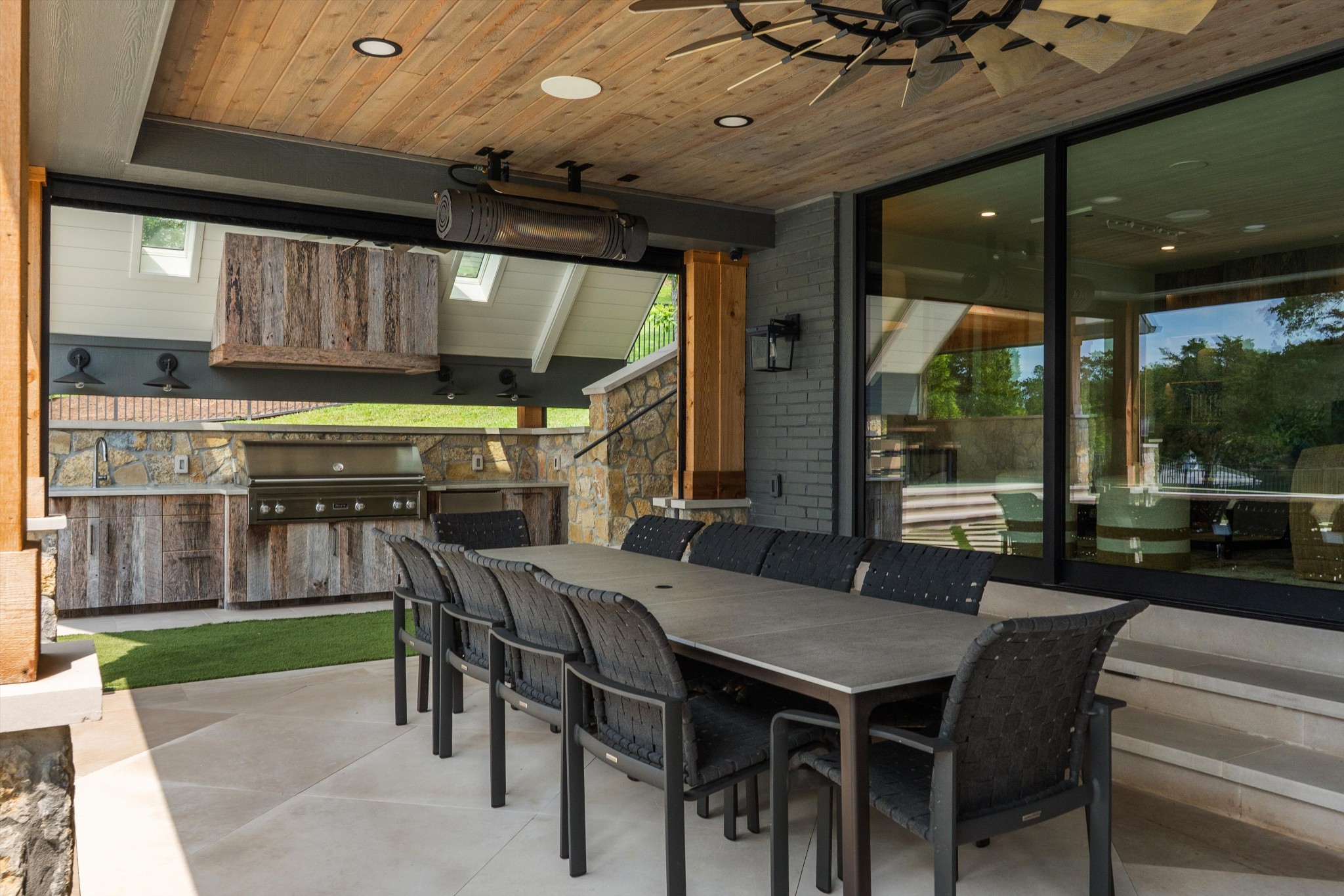 311 Harbor Dr