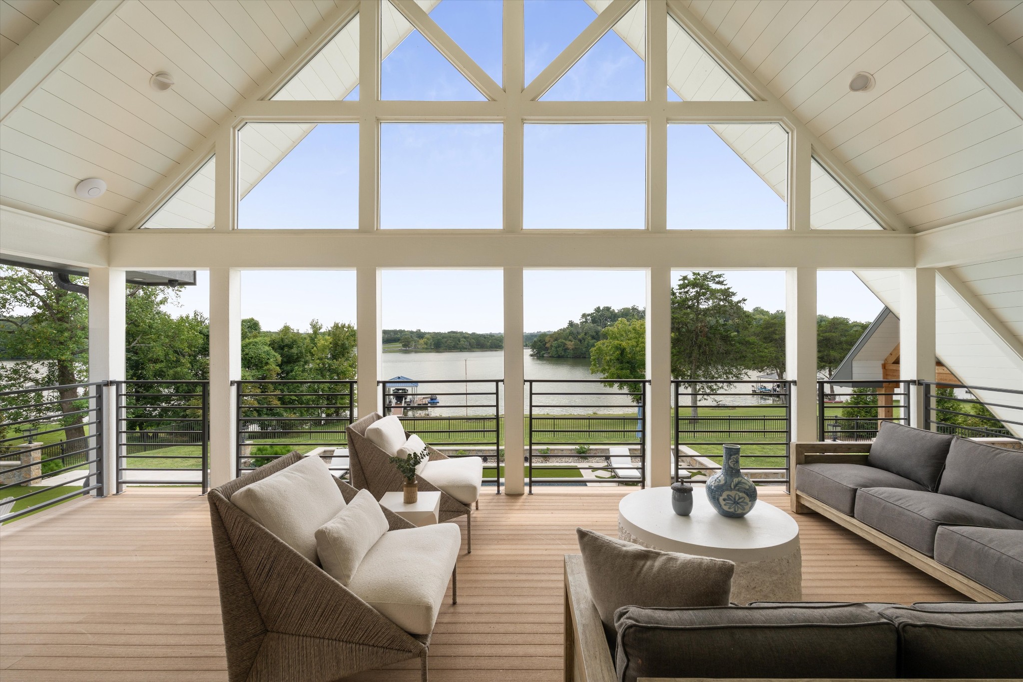 311 Harbor Dr