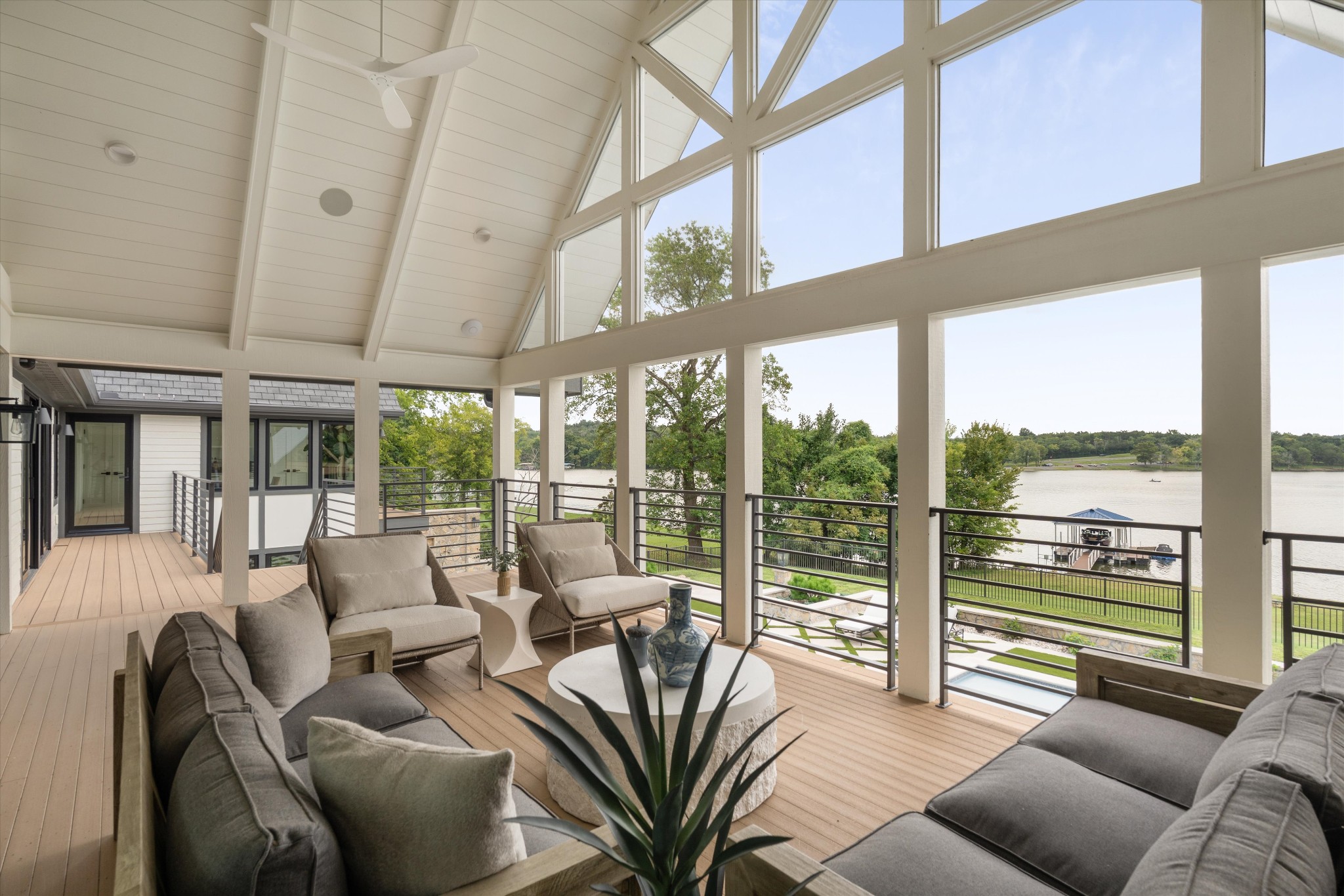 311 Harbor Dr