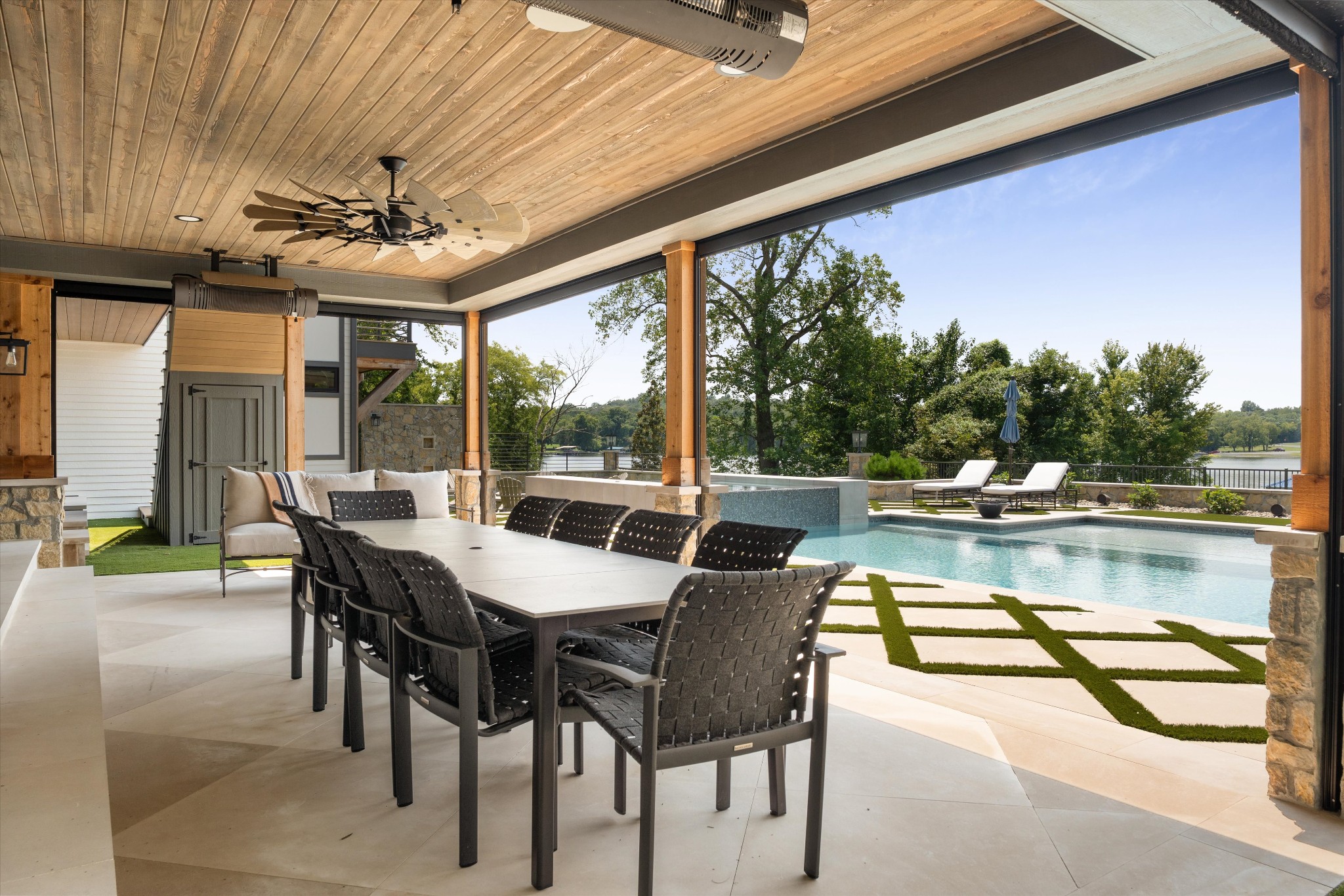 311 Harbor Dr