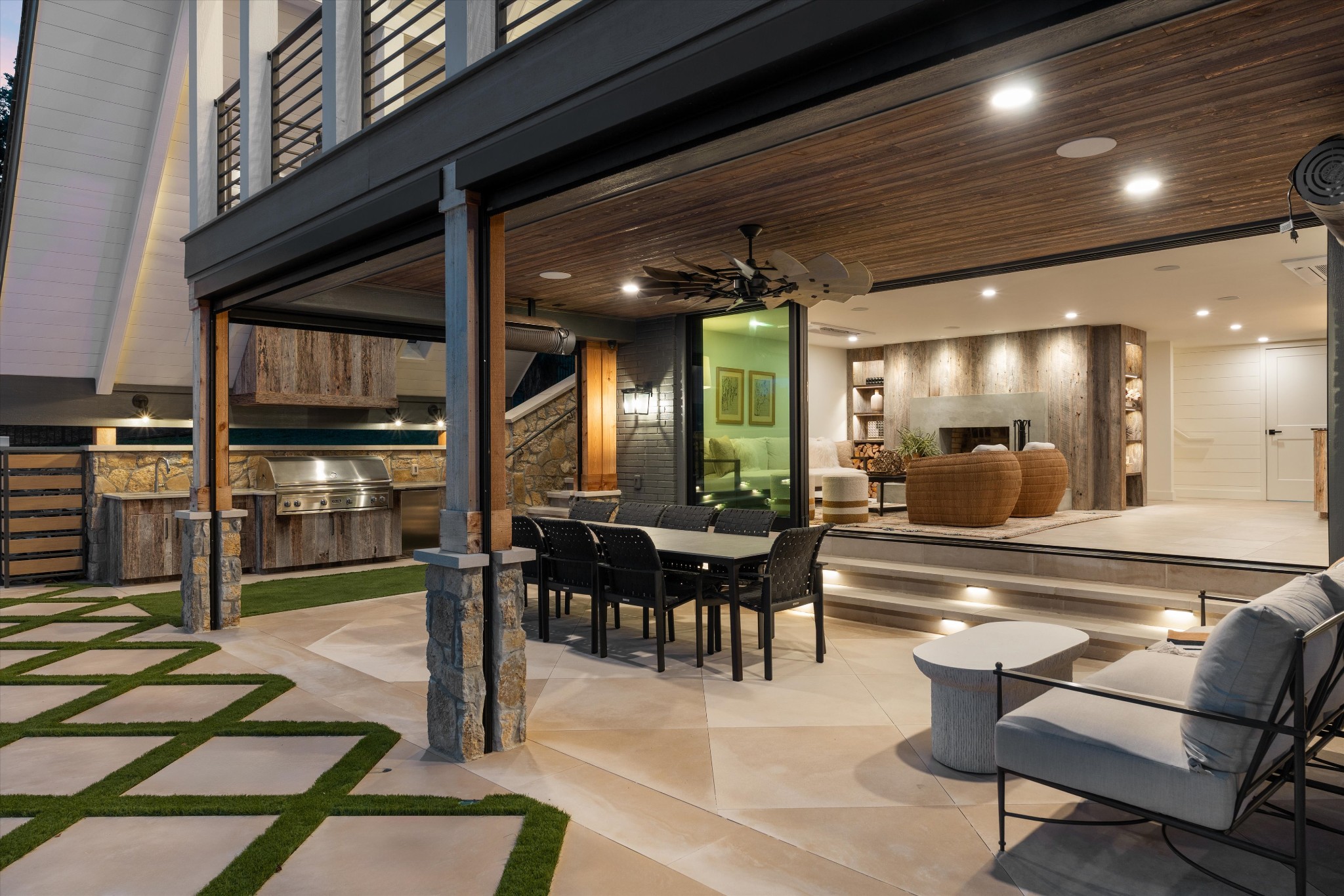 311 Harbor Dr
