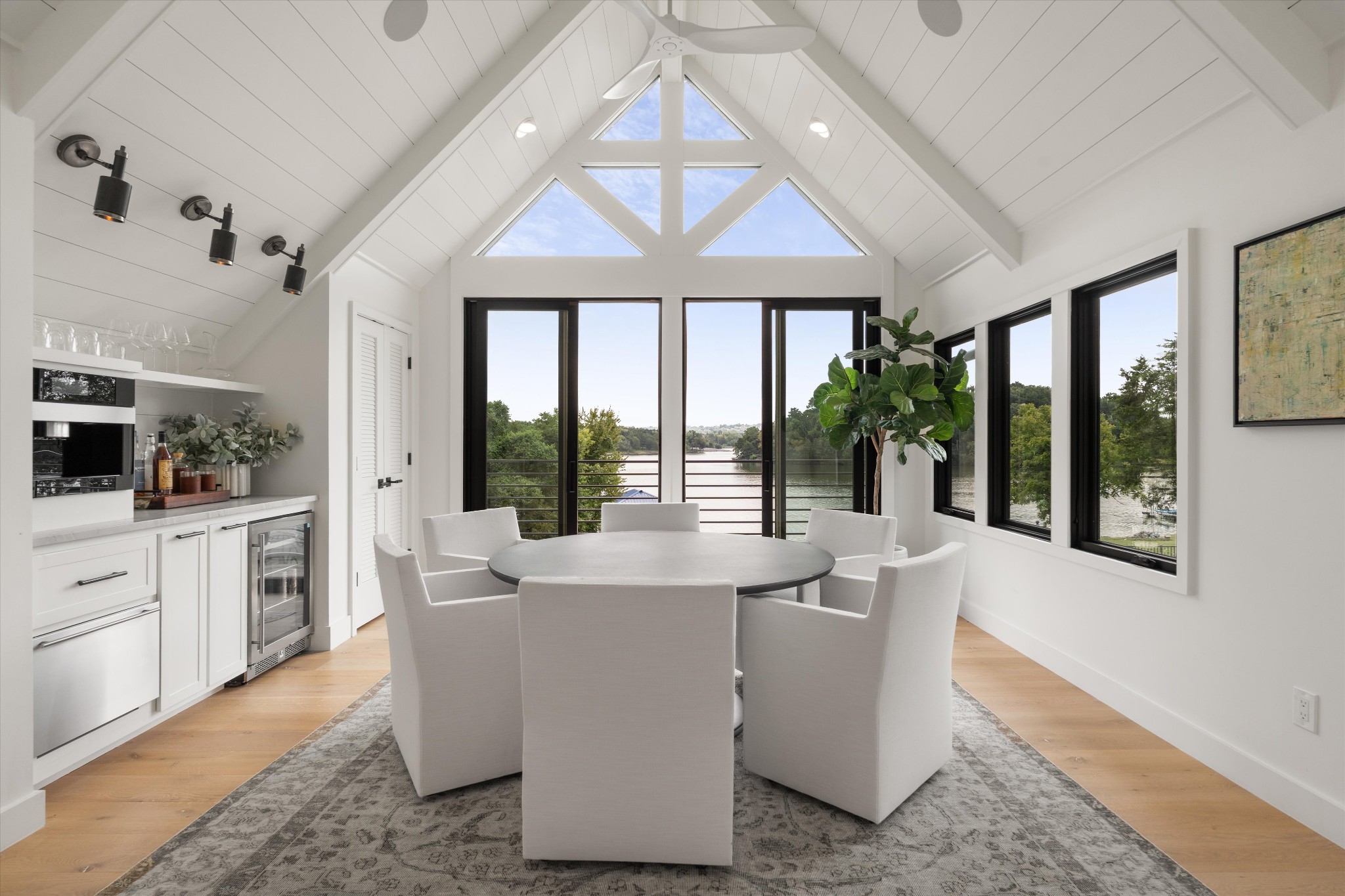 311 Harbor Dr