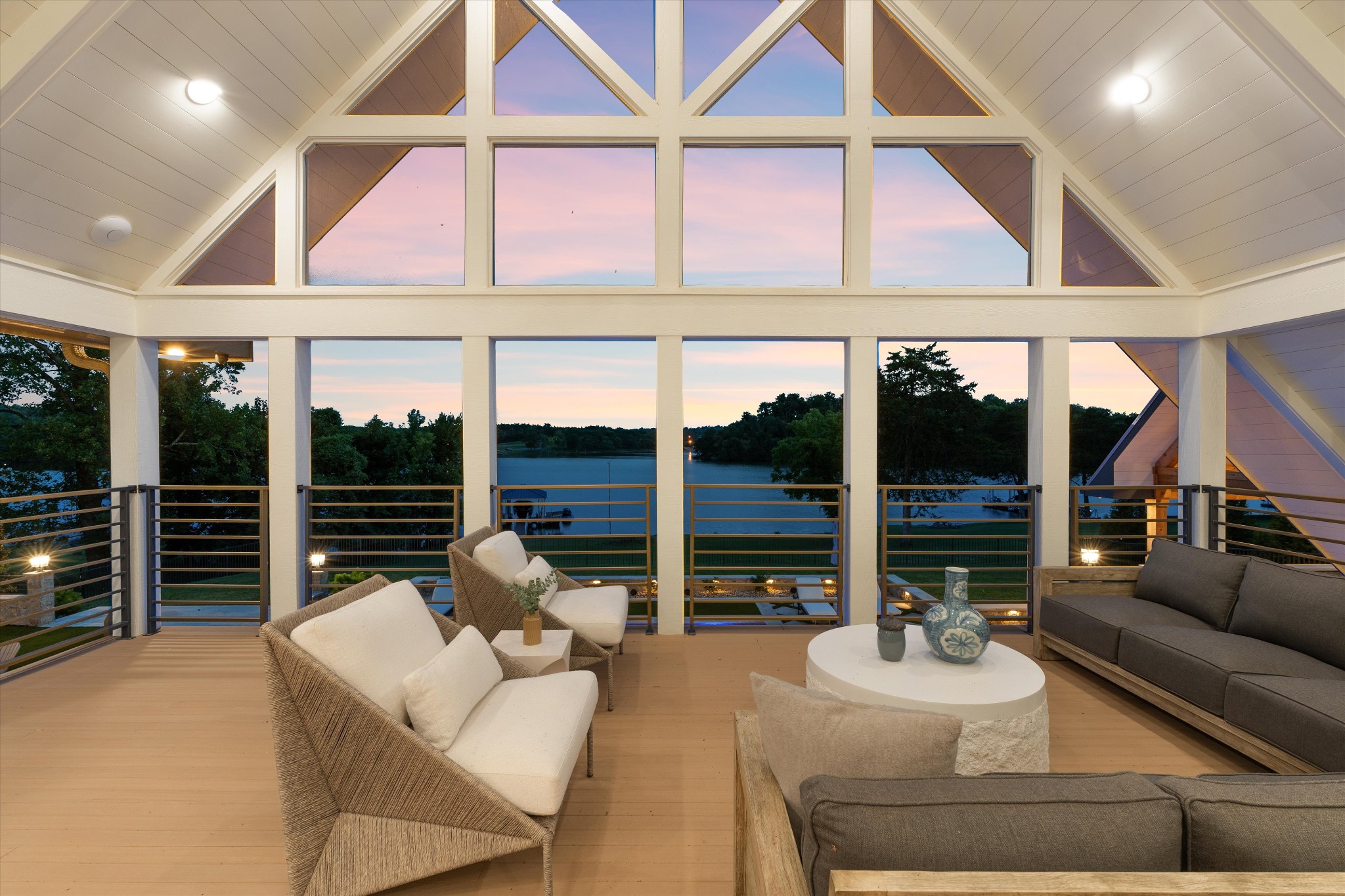 311 Harbor Dr