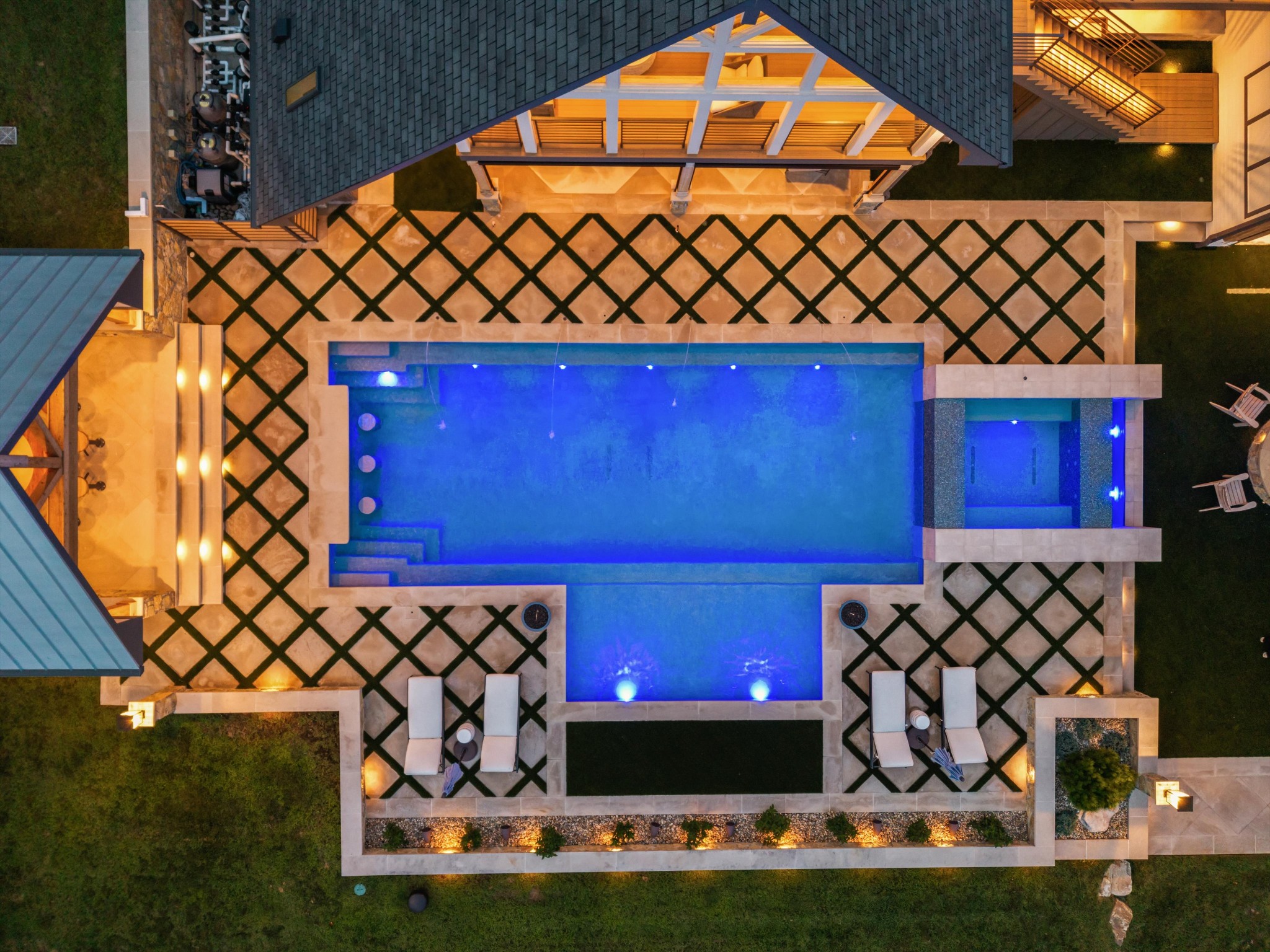 311 Harbor Dr