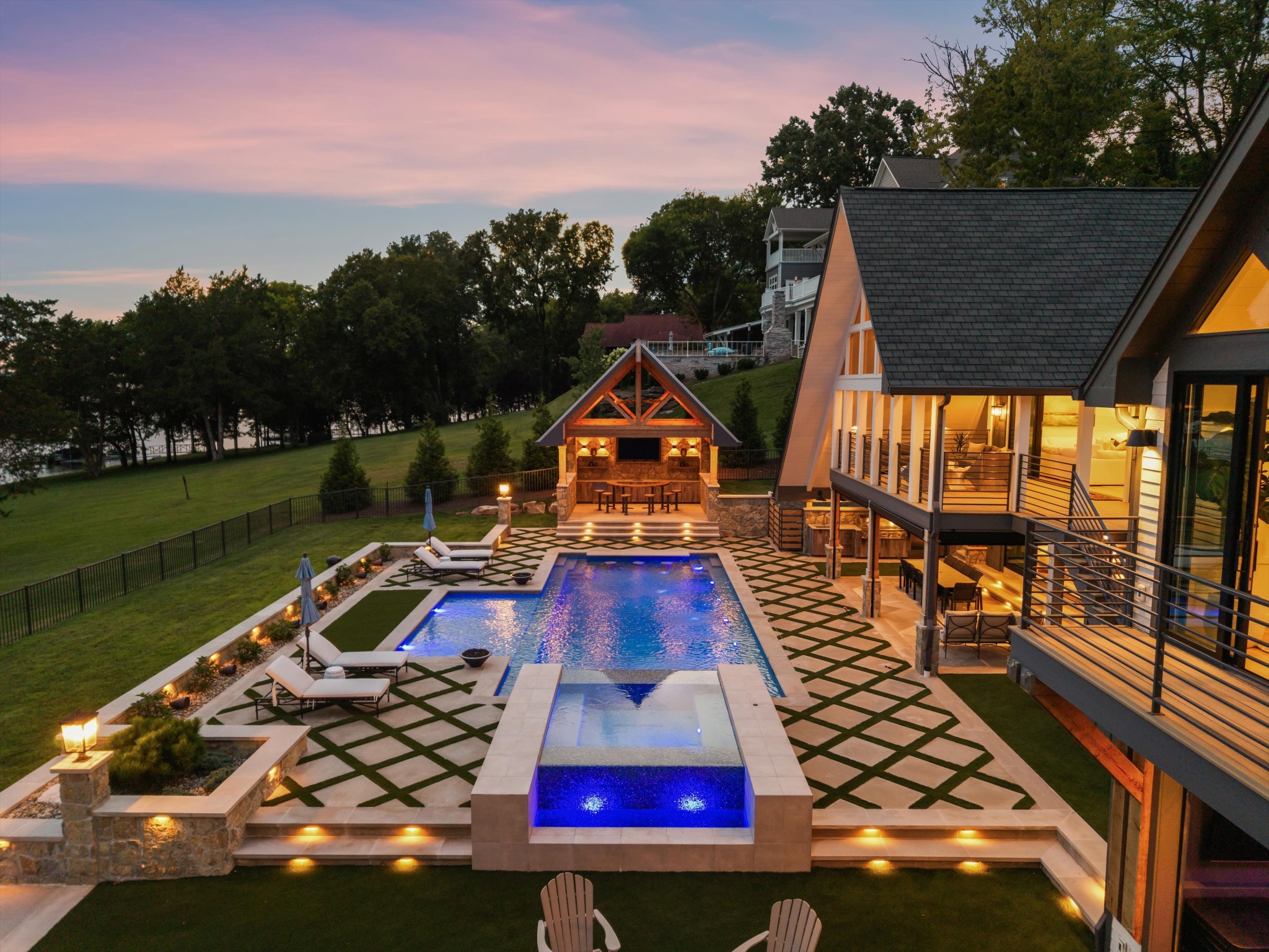 311 Harbor Dr