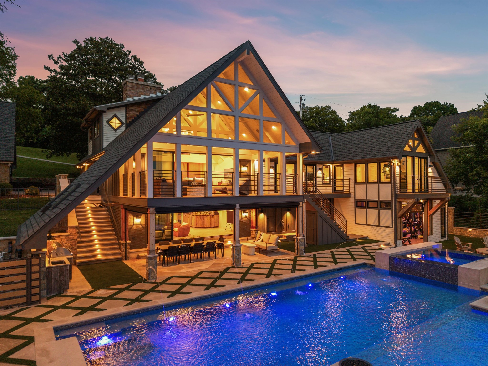 311 Harbor Dr