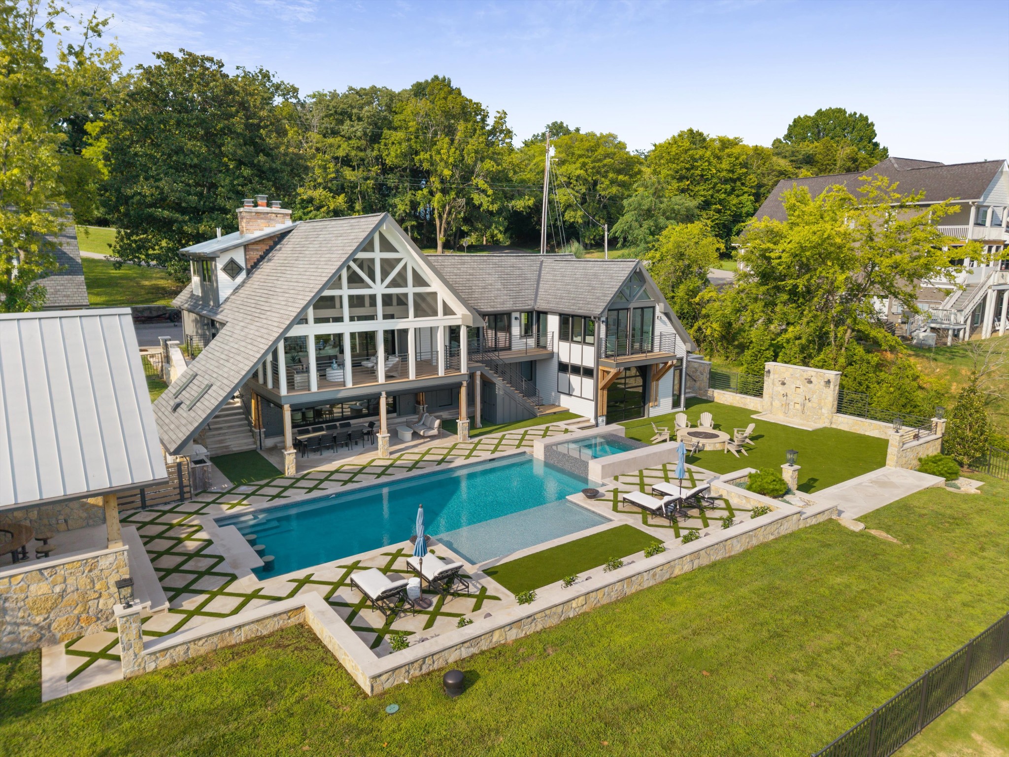 311 Harbor Dr