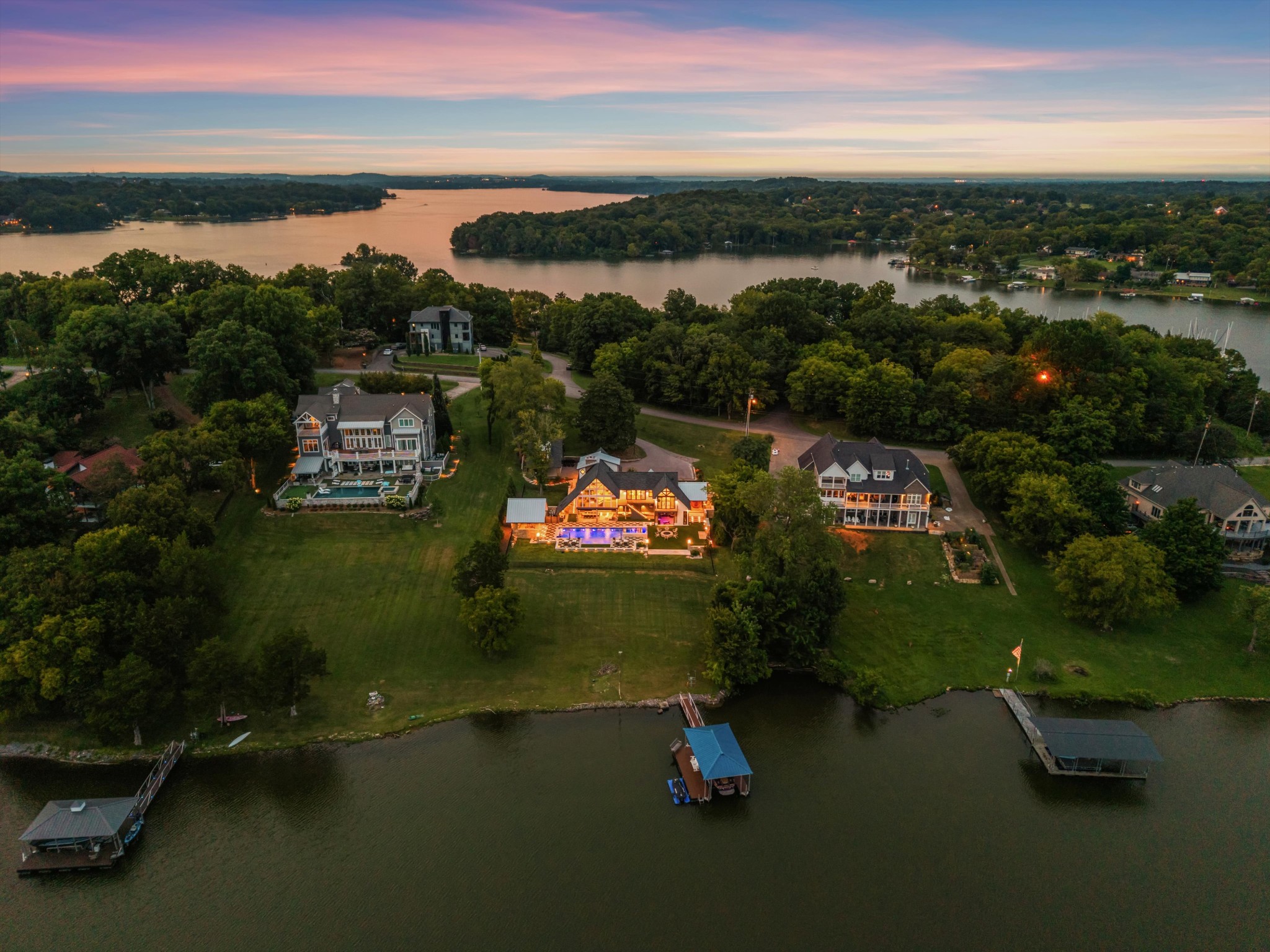 311 Harbor Dr