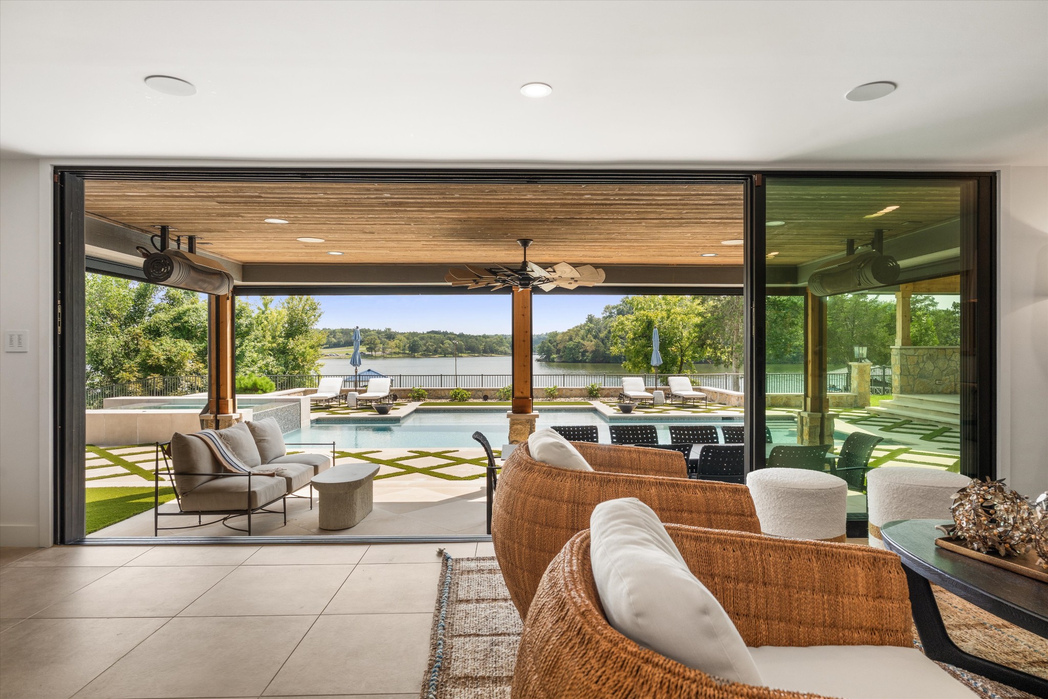 311 Harbor Dr