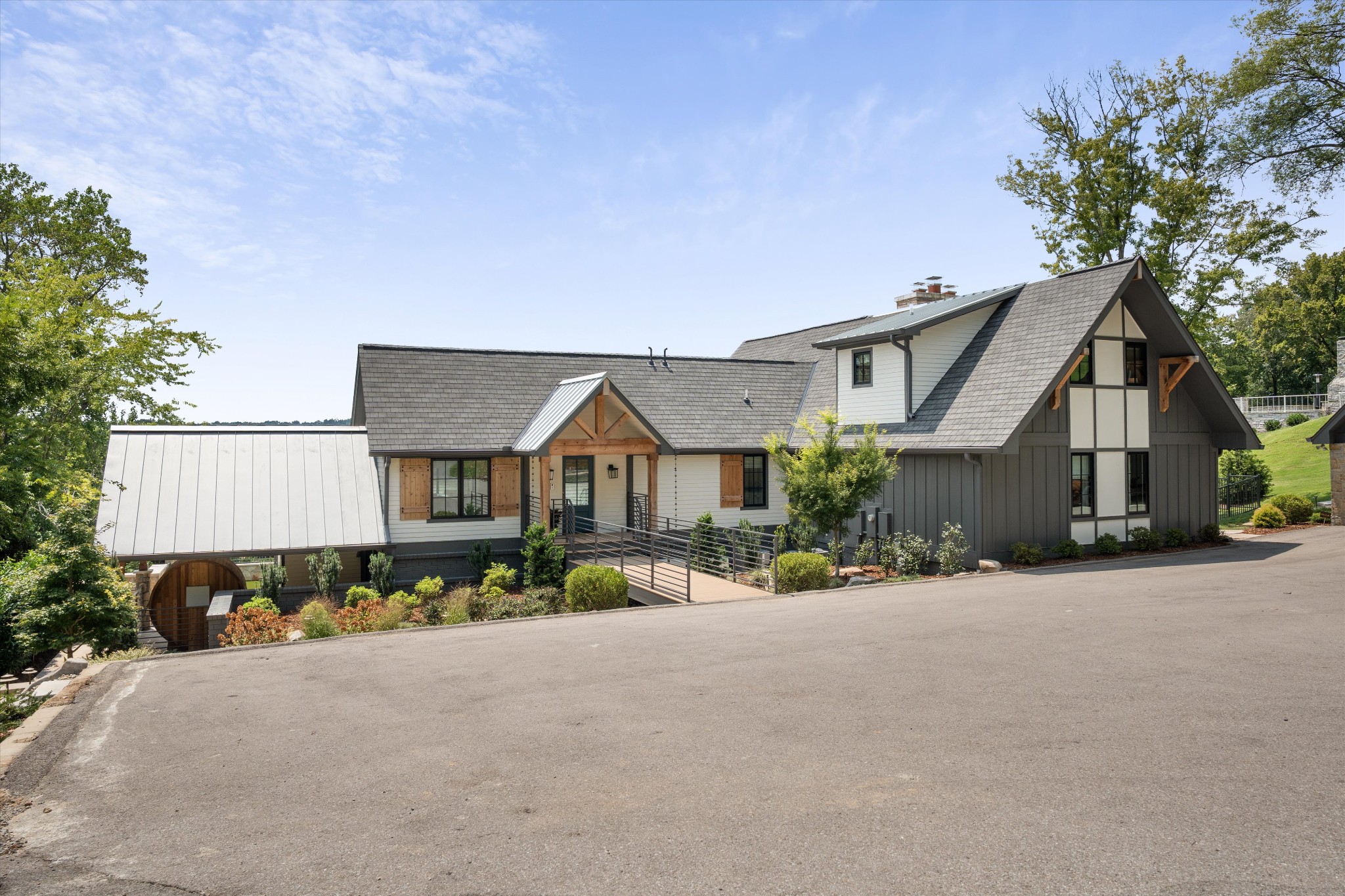 311 Harbor Dr