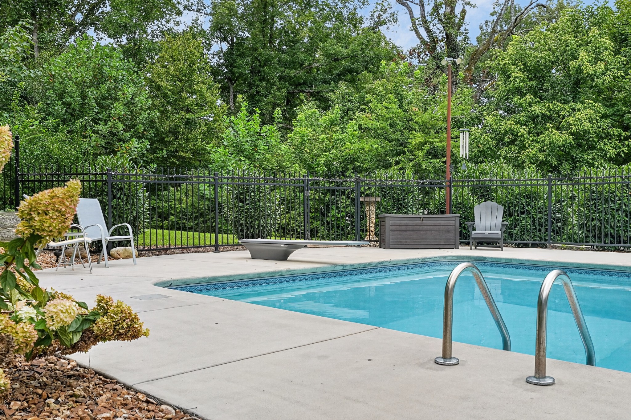 111 Westwood Dr