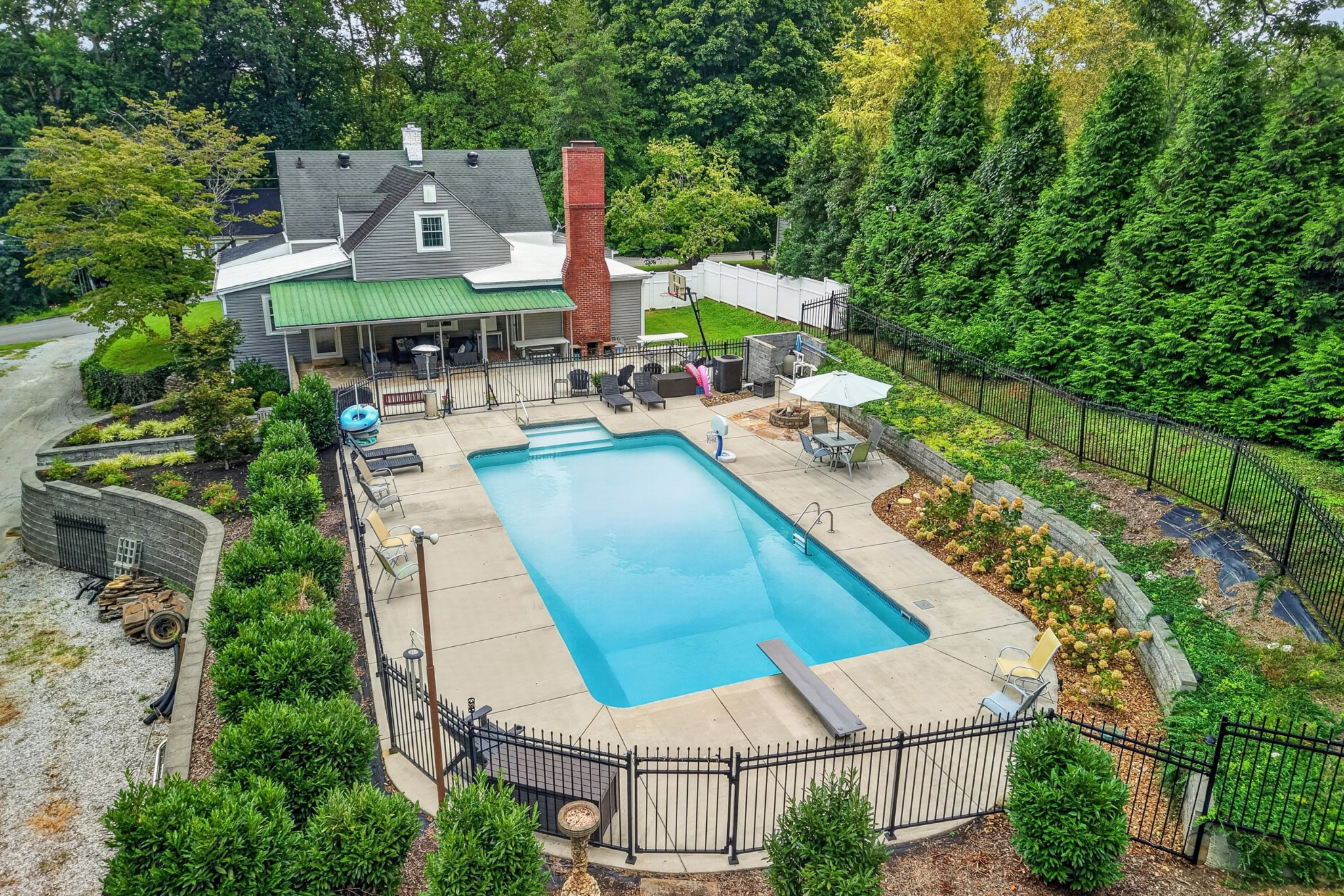 111 Westwood Dr