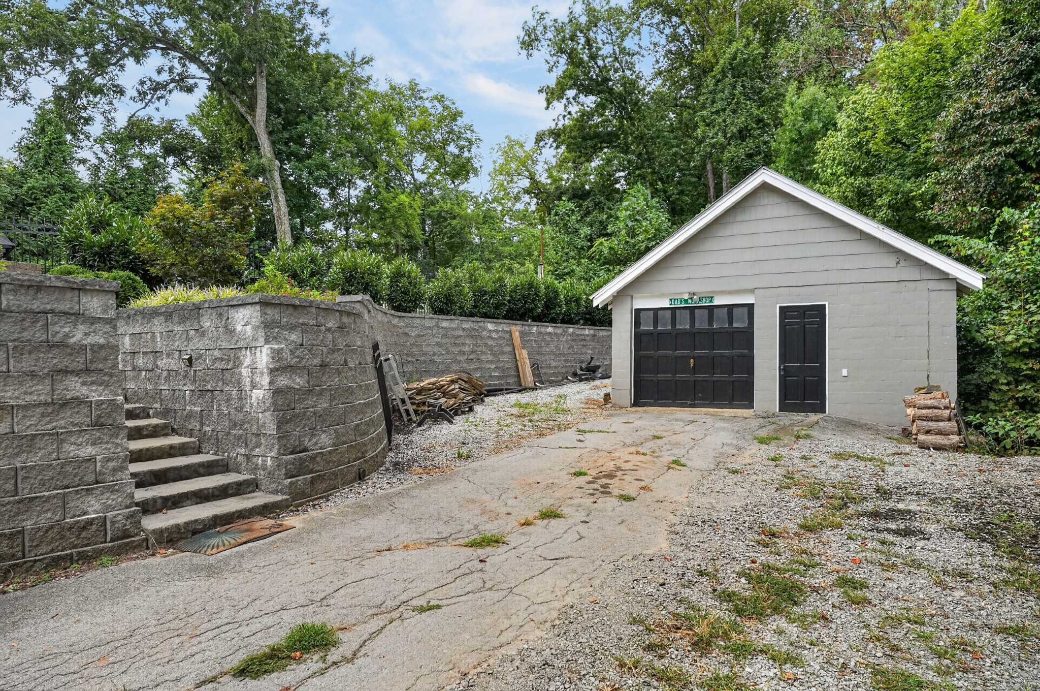 111 Westwood Dr