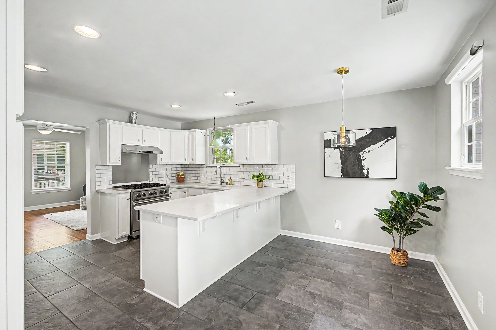 353 9th Ave, N