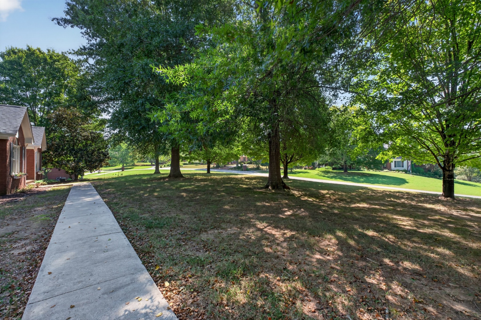 145 E Laurel Ave
