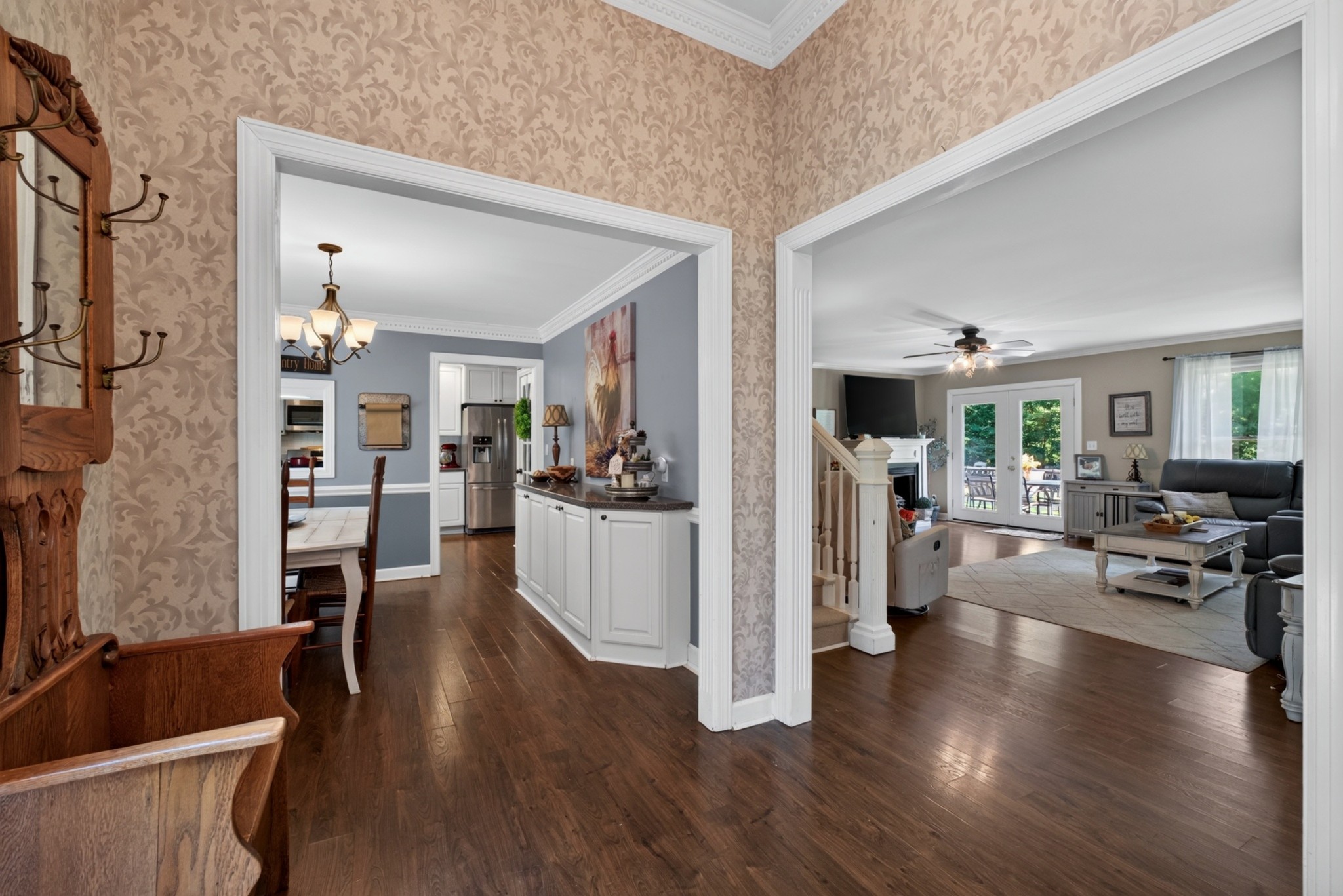 145 E Laurel Ave