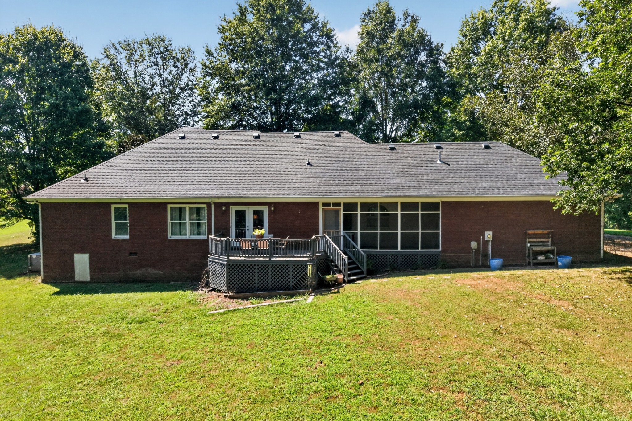 145 E Laurel Ave