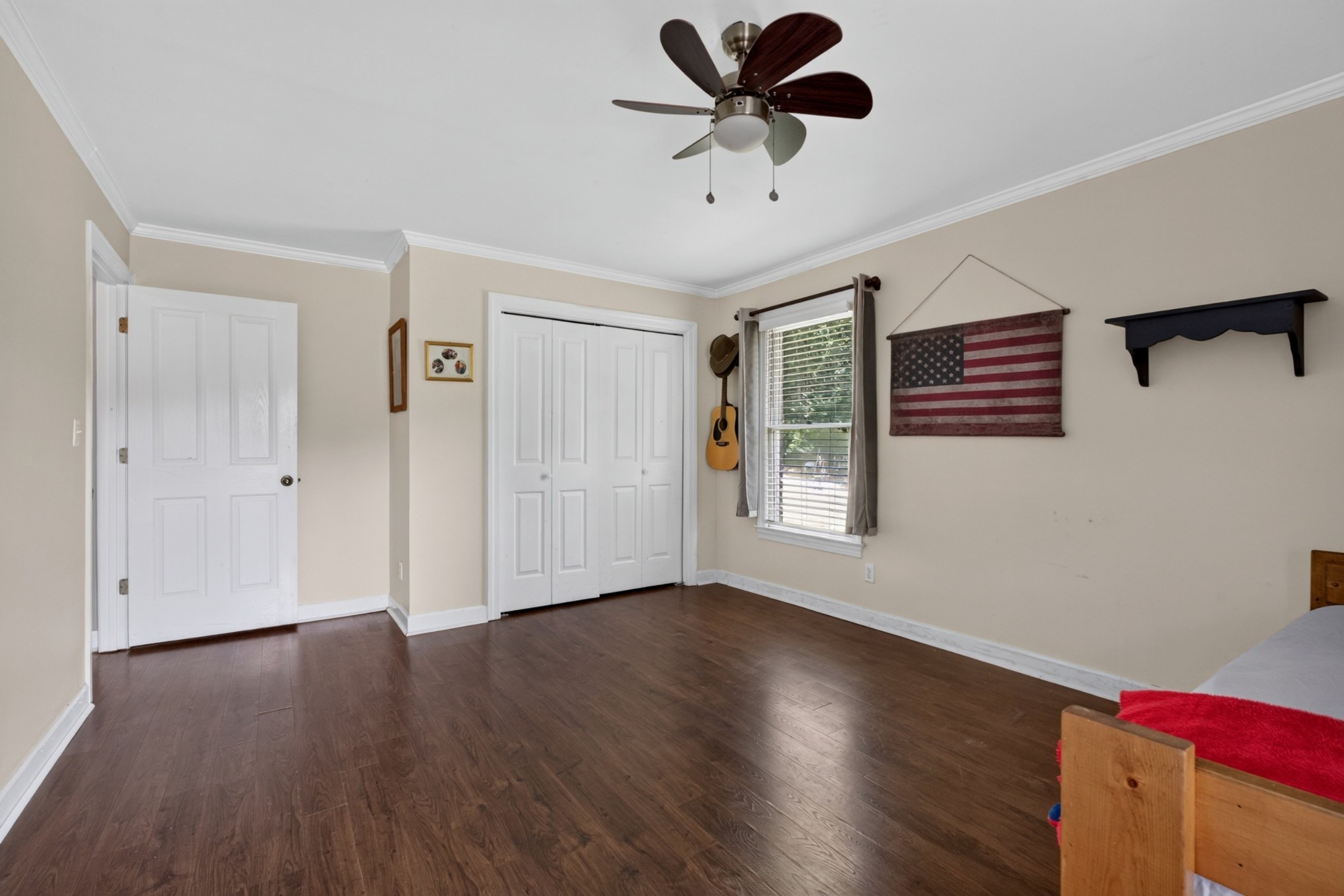 145 E Laurel Ave
