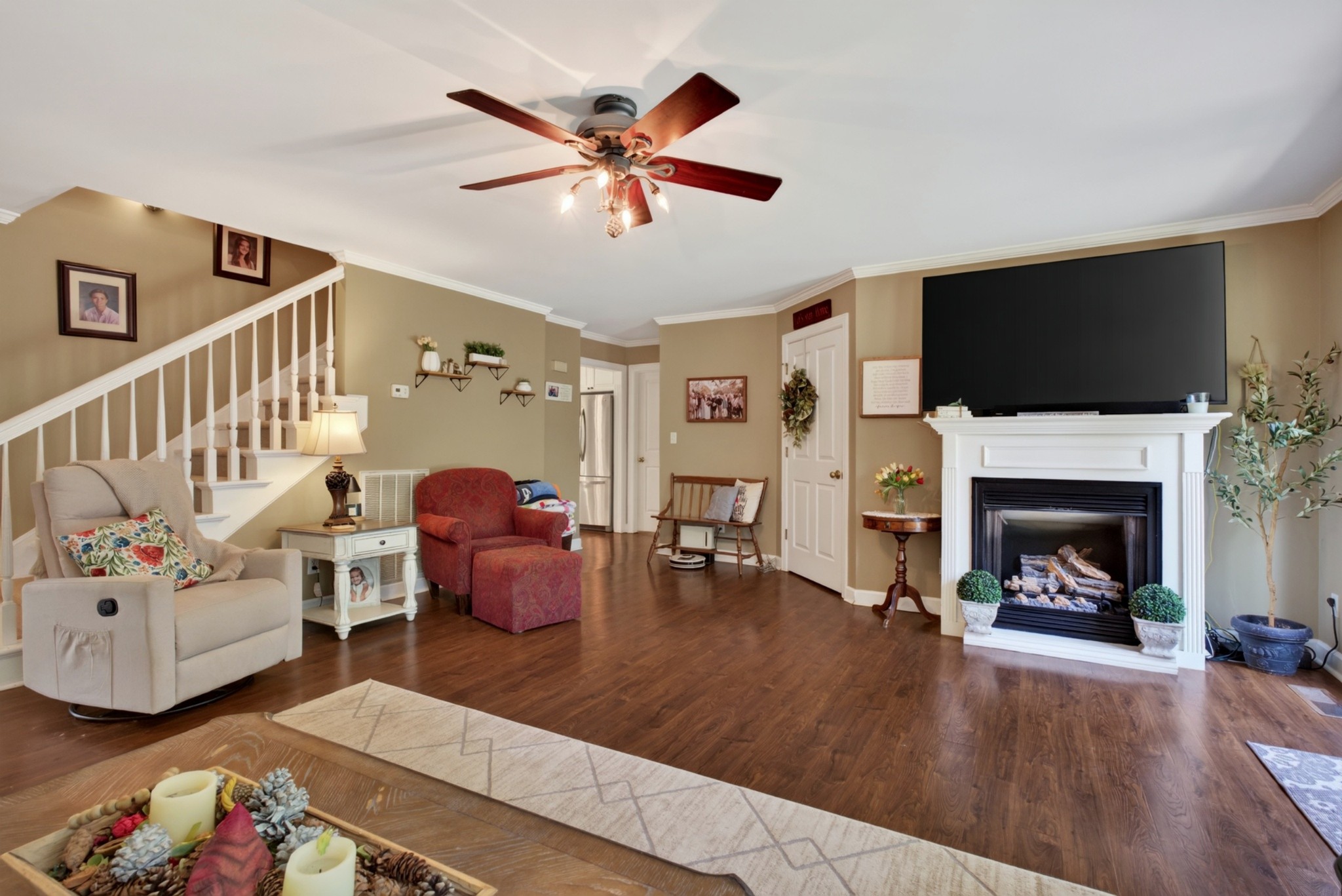 145 E Laurel Ave