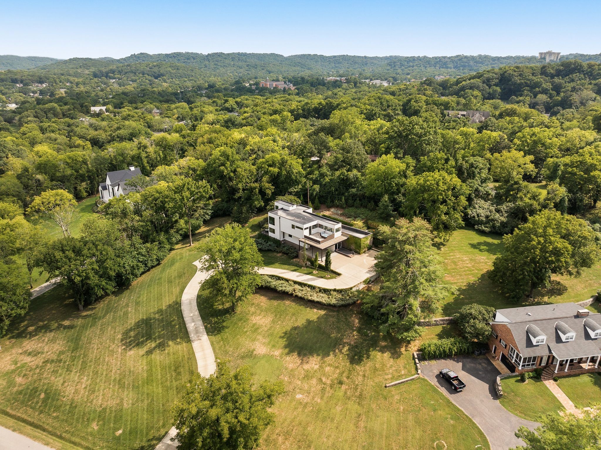 6321 E Valley Rd