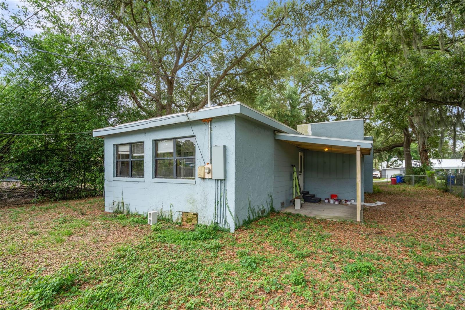 1516 E ELM RD