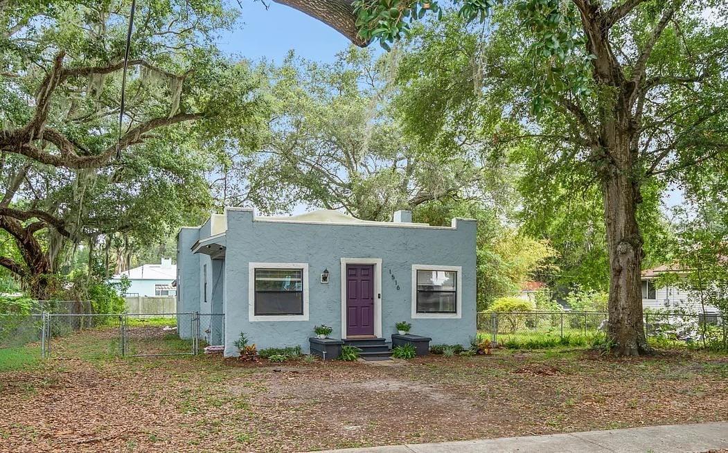 1516 E ELM RD