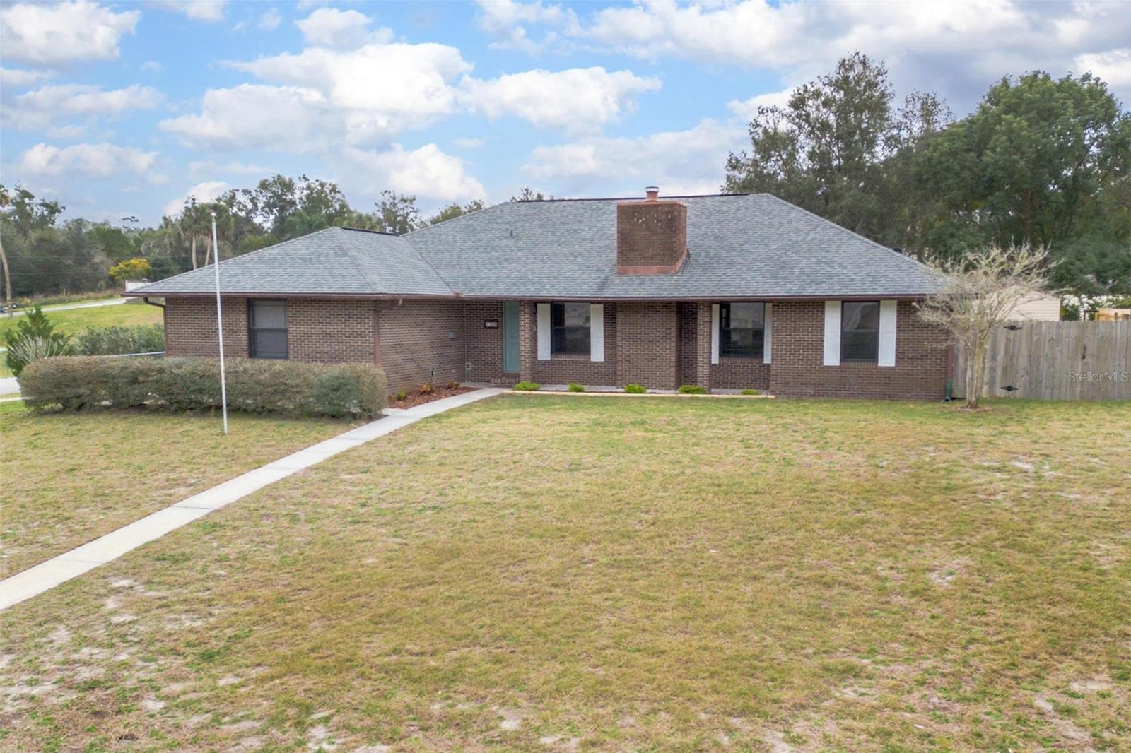 1100 VALLEY VIEW LN